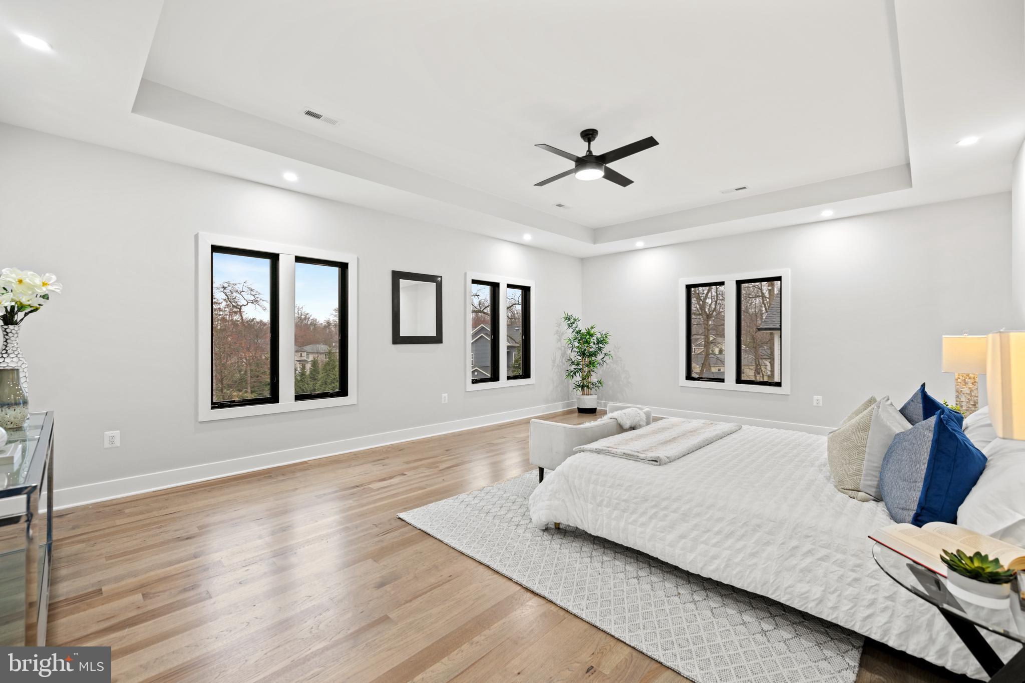 VIENNA WOODS - Residential