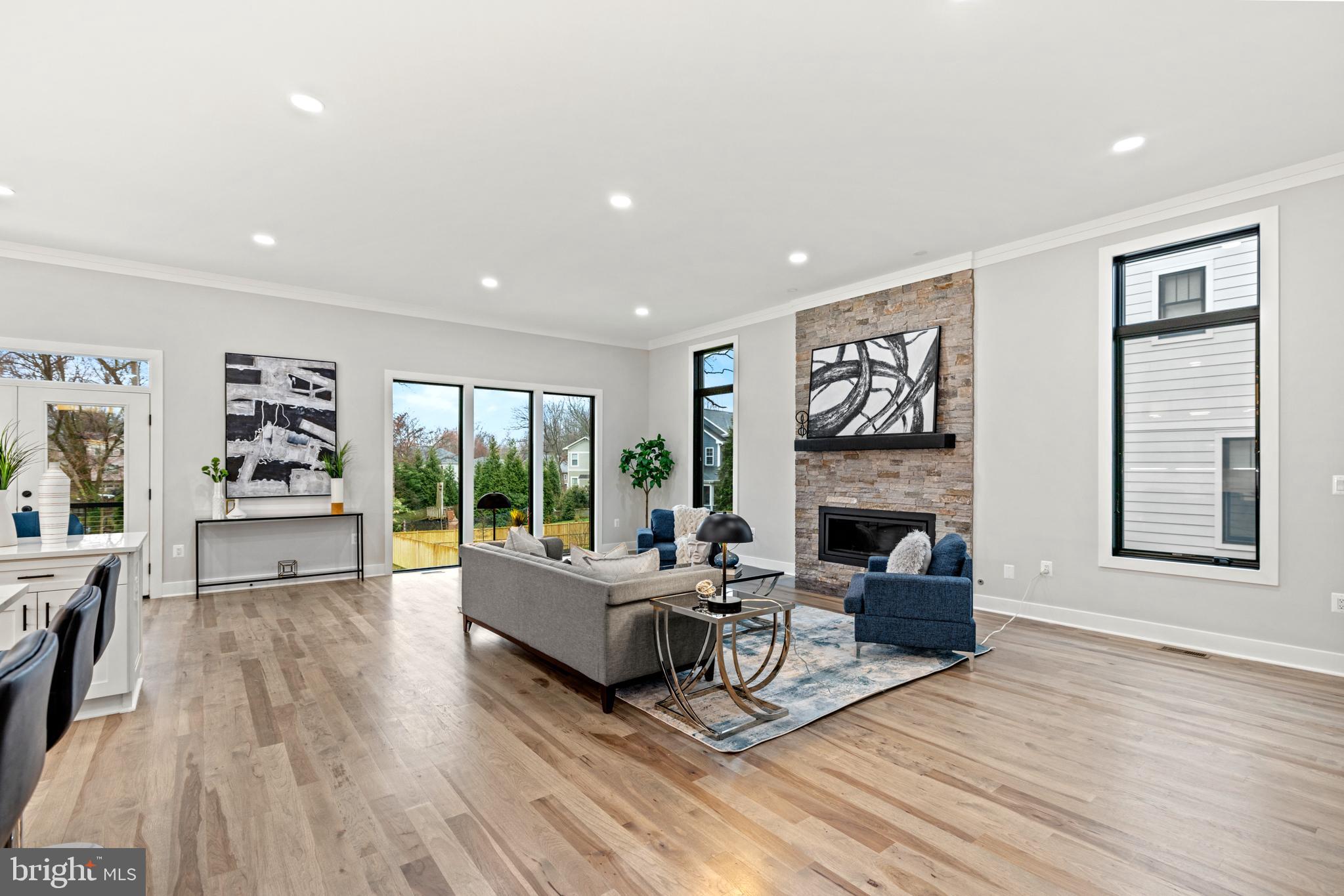 VIENNA WOODS - Residential