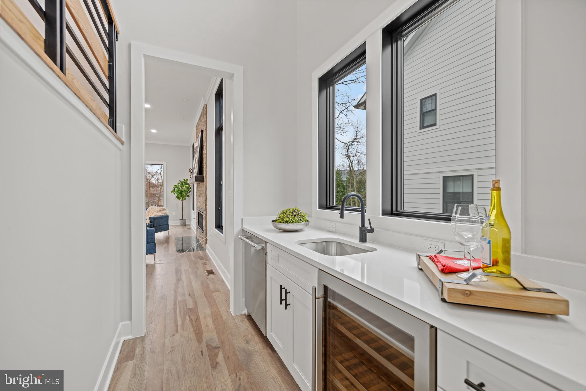 VIENNA WOODS - Residential