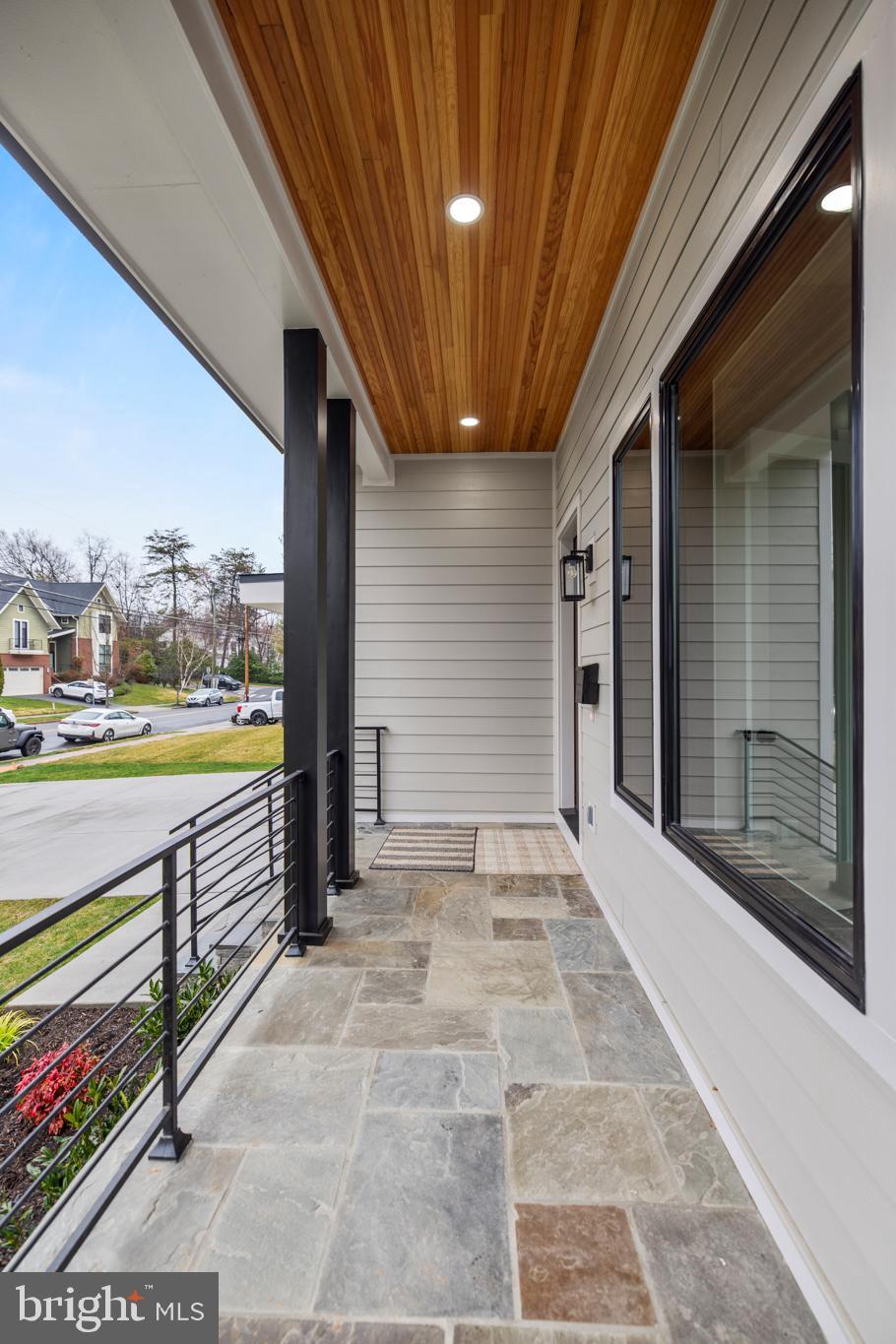 VIENNA WOODS - Residential