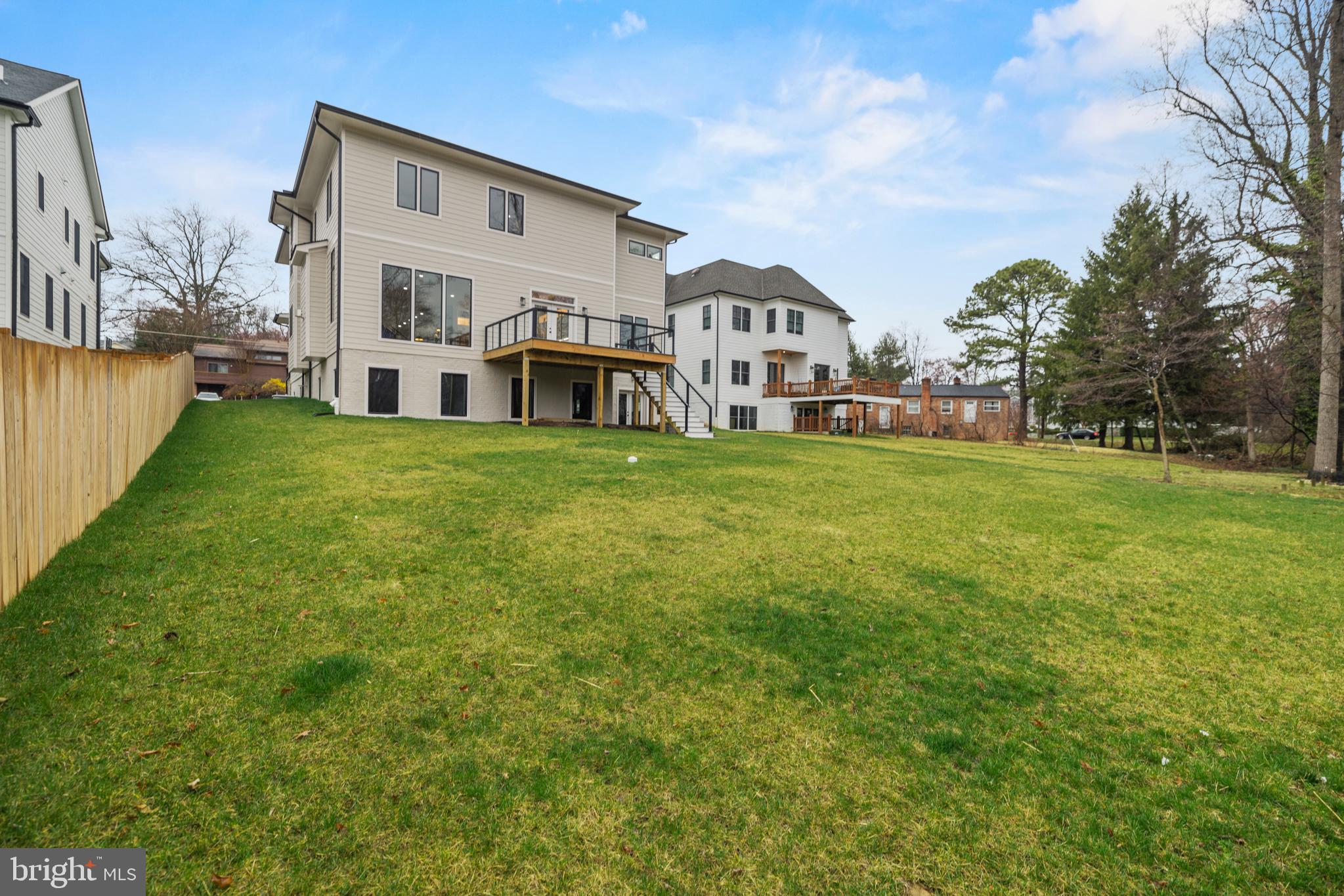 VIENNA WOODS - Residential