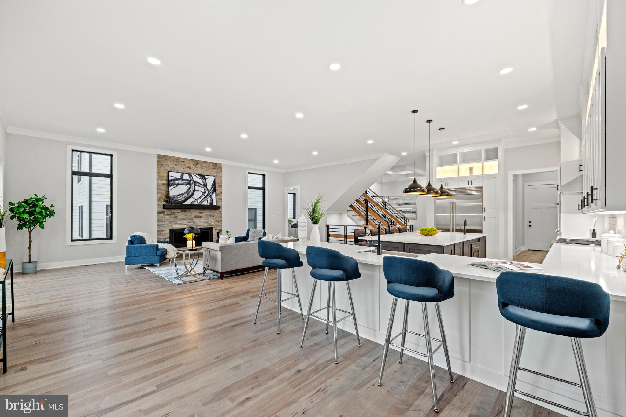 VIENNA WOODS - Residential