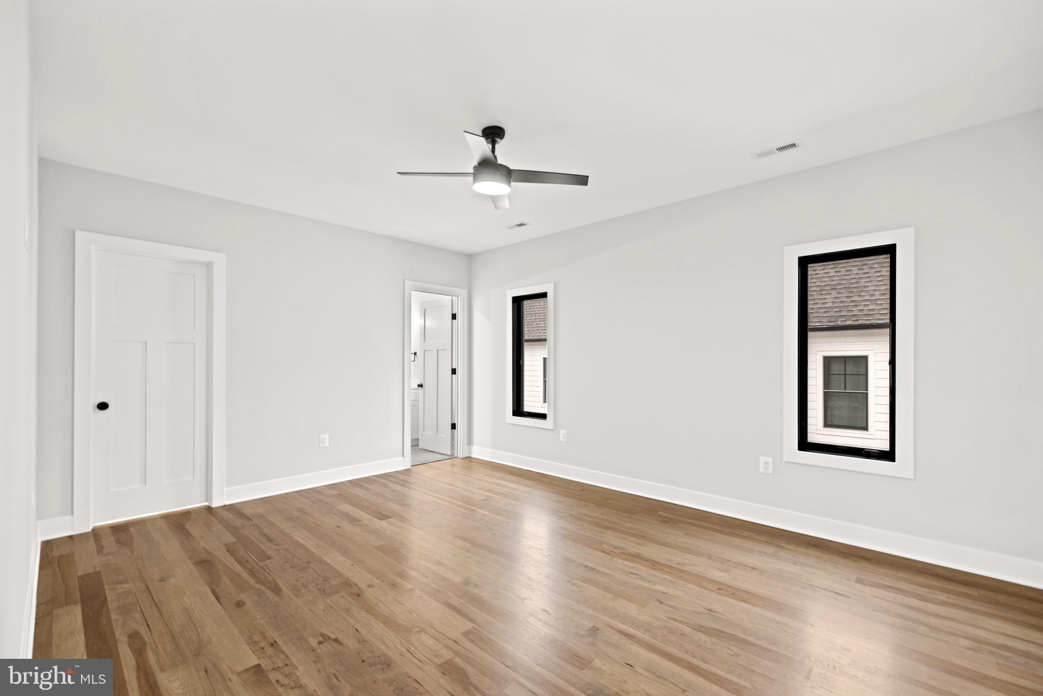 VIENNA WOODS - Residential