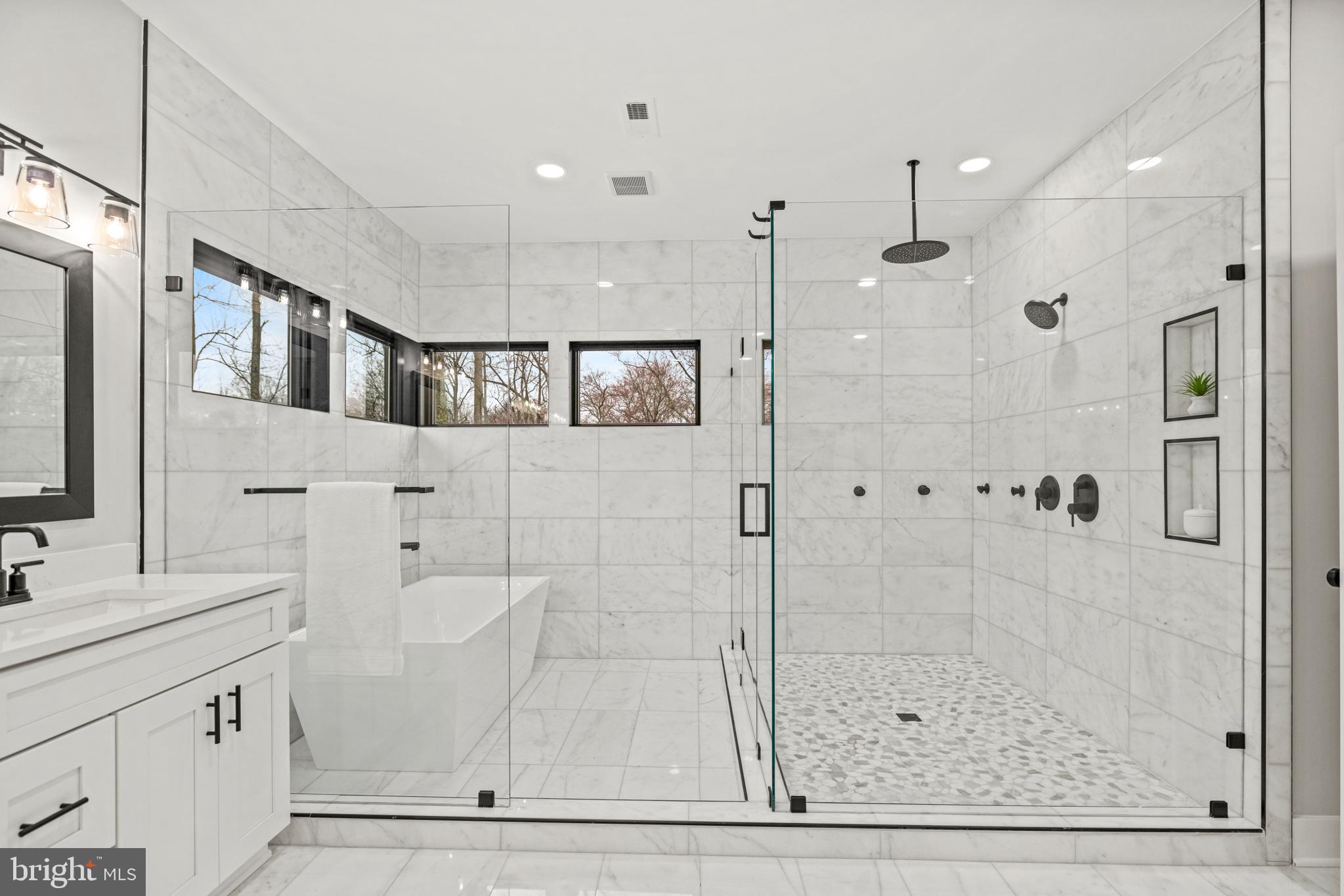 VIENNA WOODS - Residential