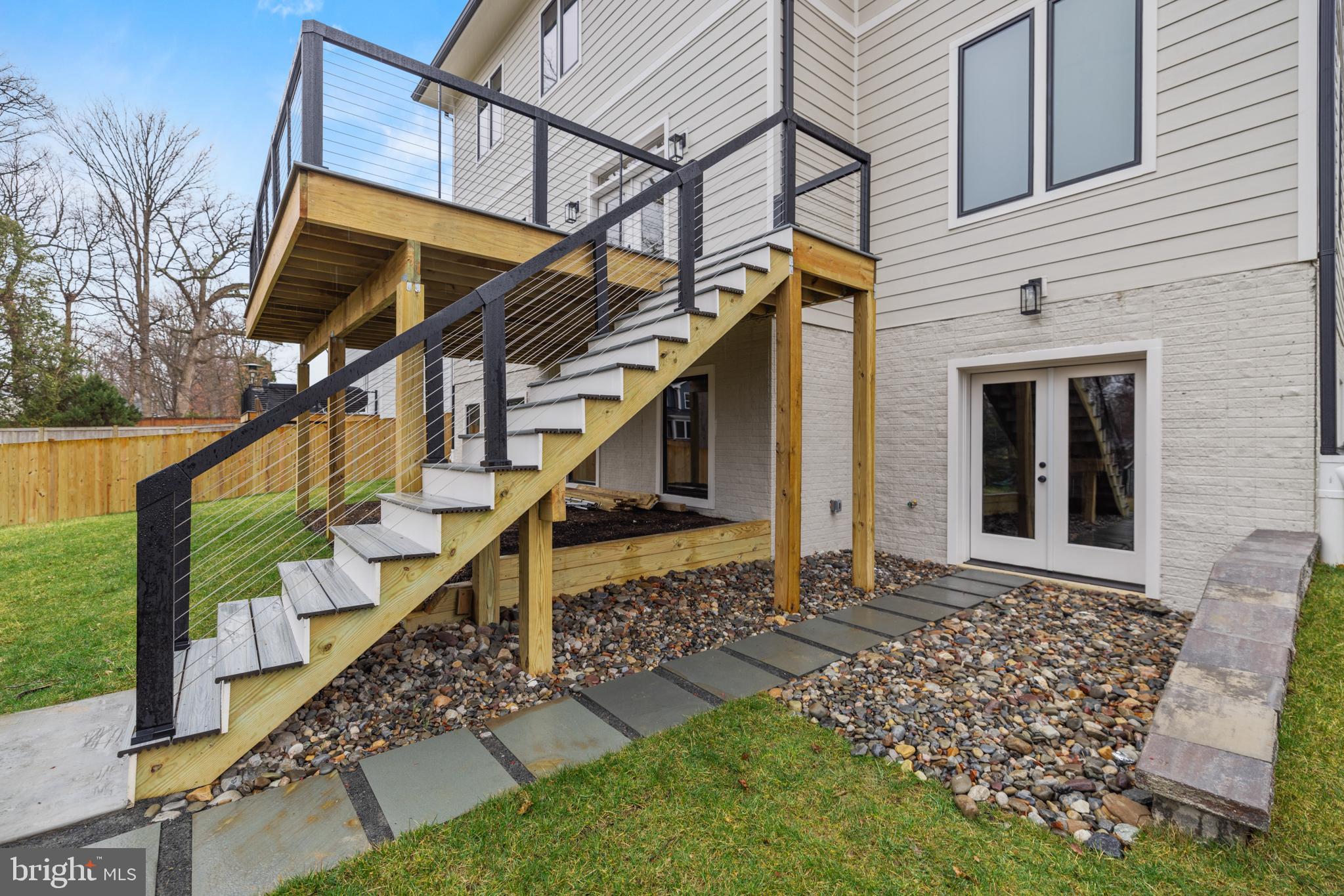 VIENNA WOODS - Residential