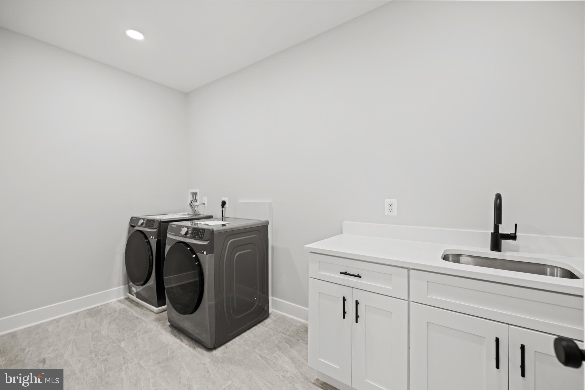 VIENNA WOODS - Residential