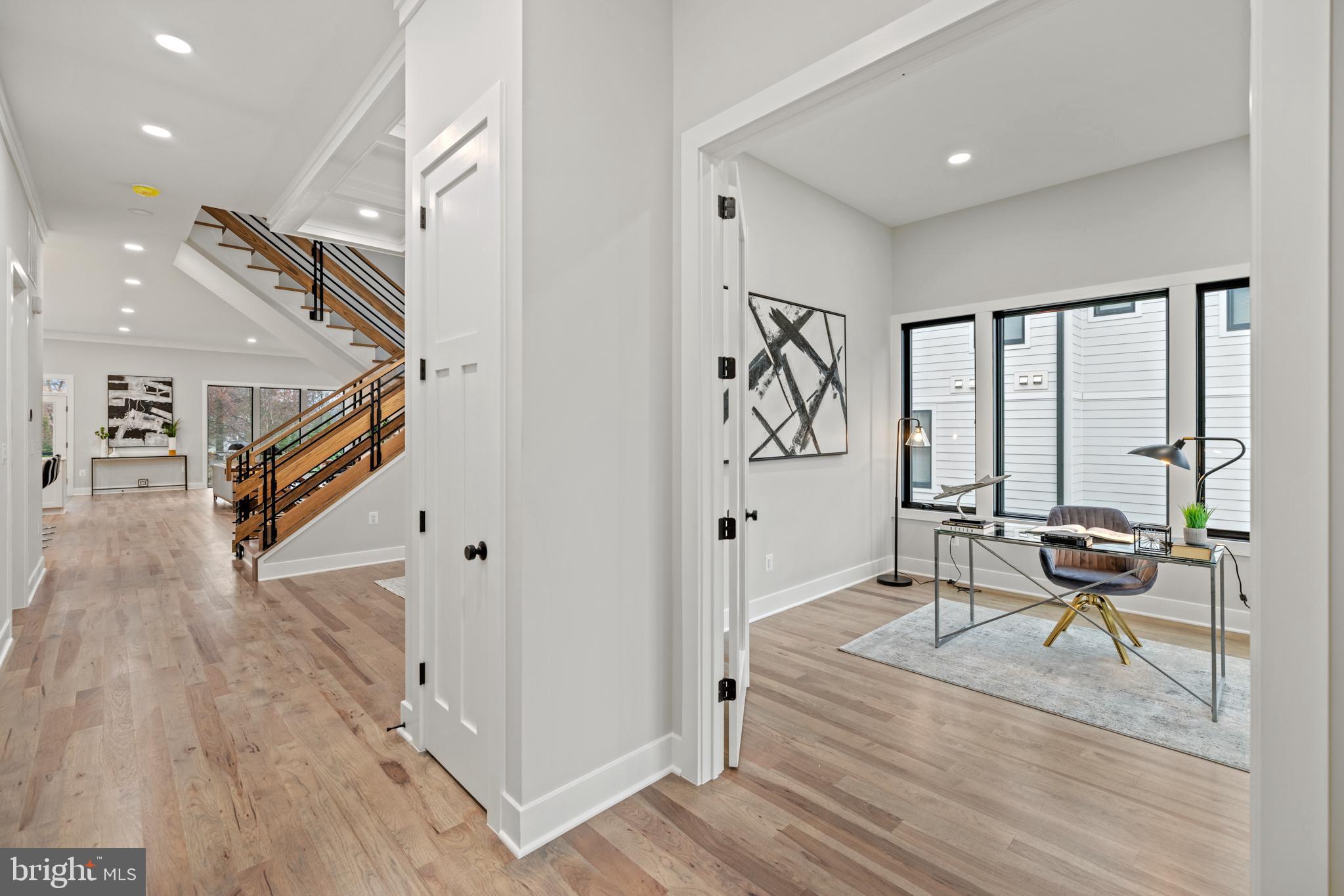 VIENNA WOODS - Residential