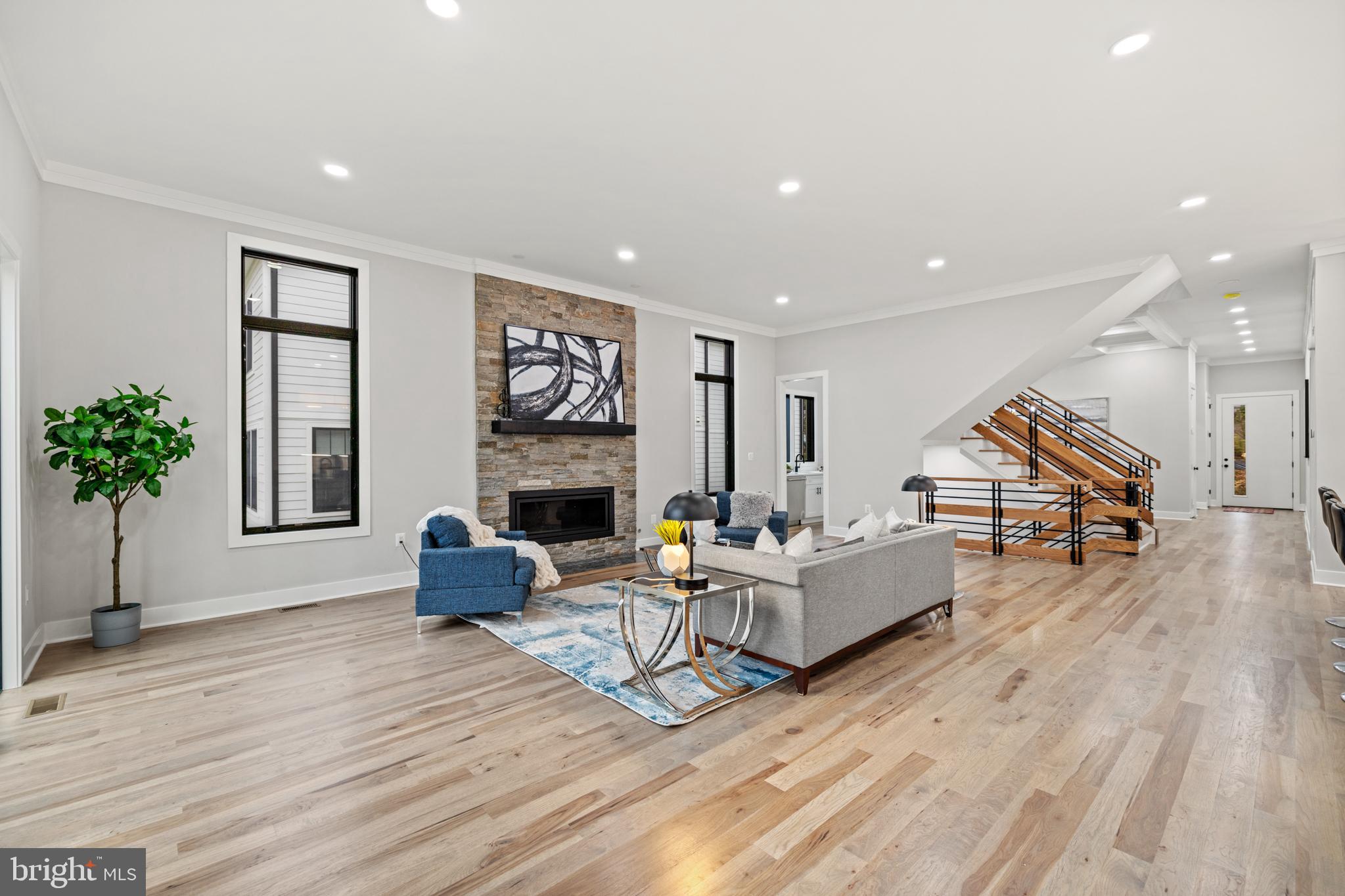 VIENNA WOODS - Residential