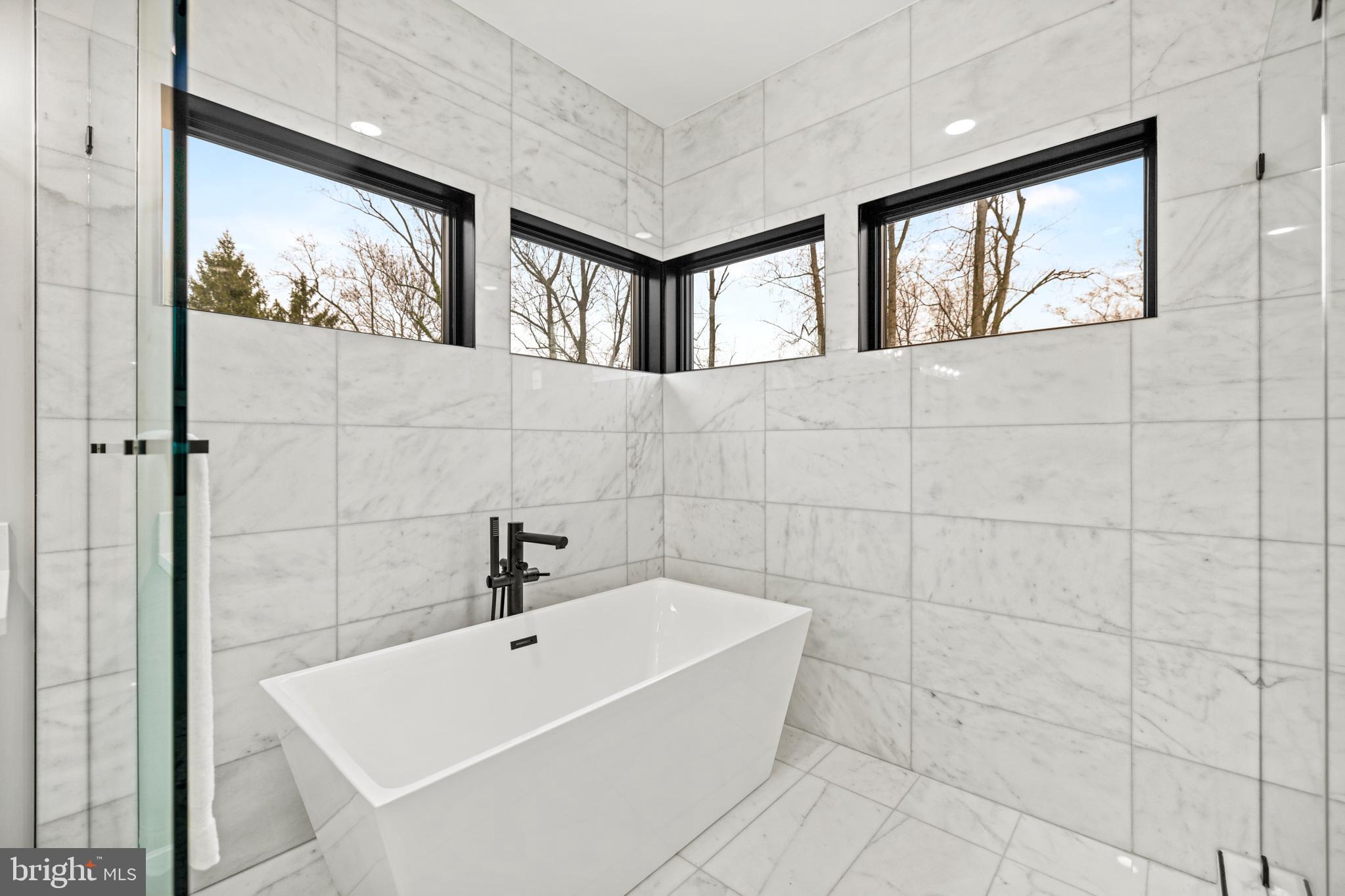 VIENNA WOODS - Residential