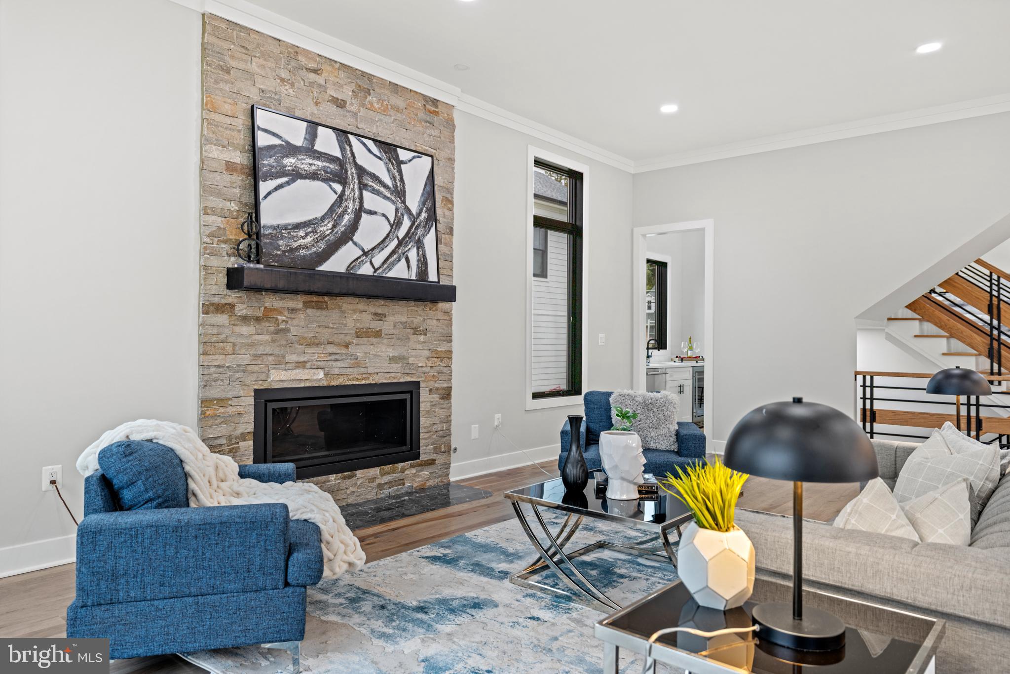 VIENNA WOODS - Residential