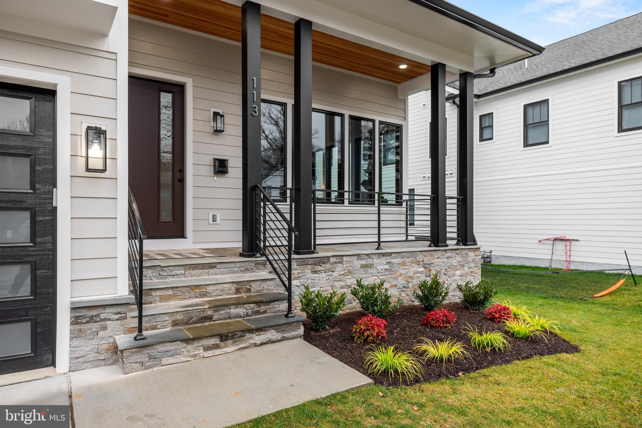 VIENNA WOODS - Residential