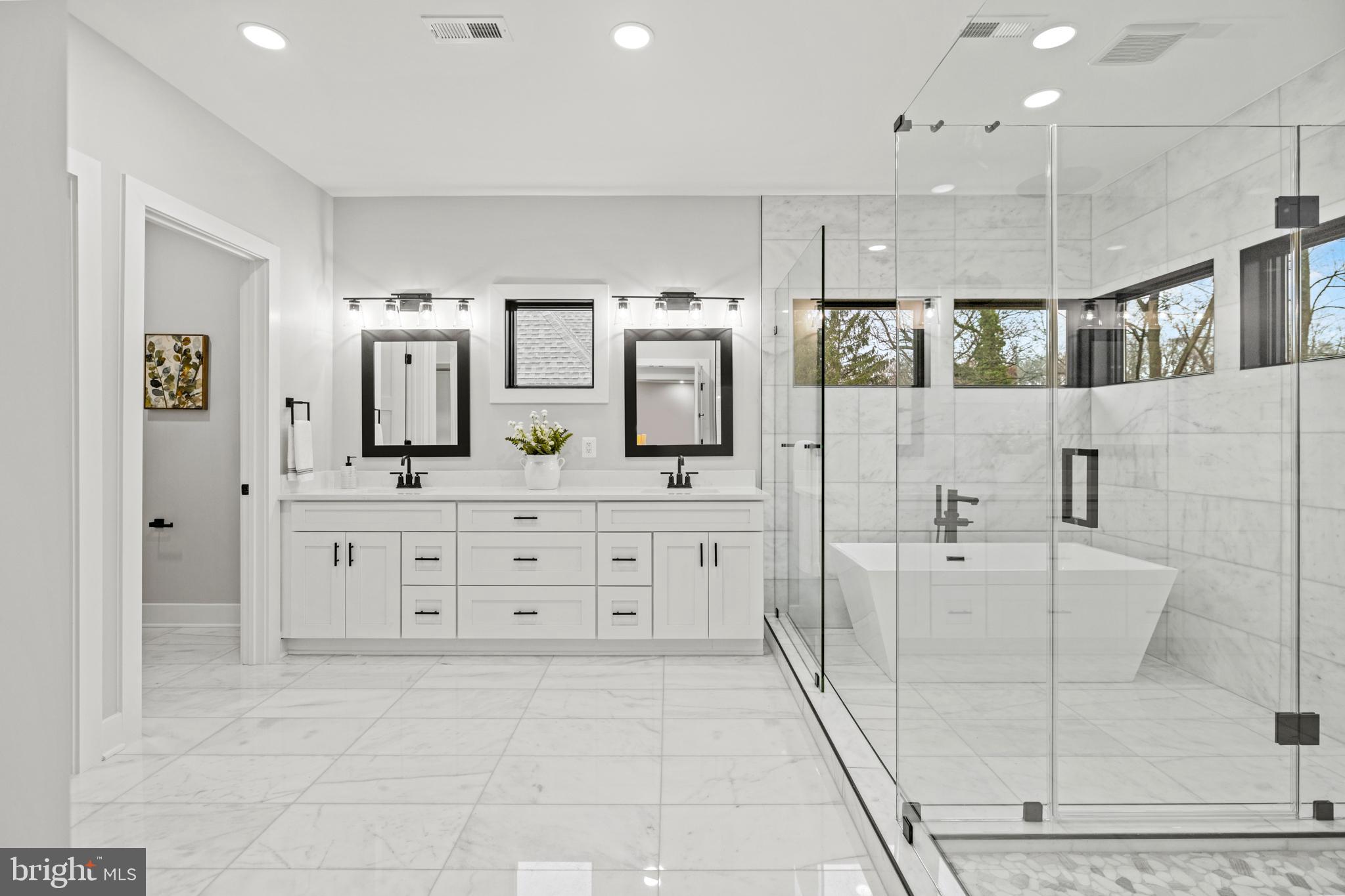 VIENNA WOODS - Residential