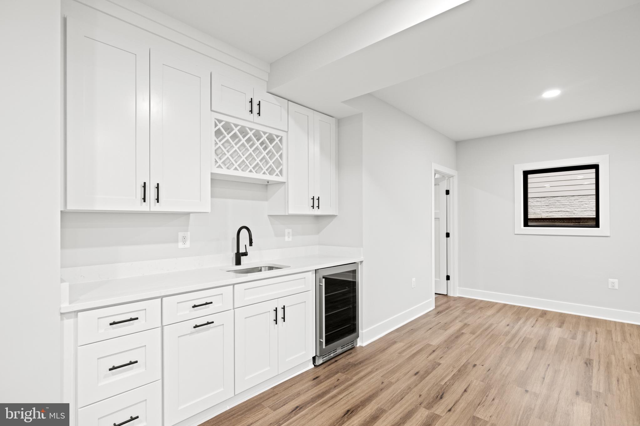 VIENNA WOODS - Residential