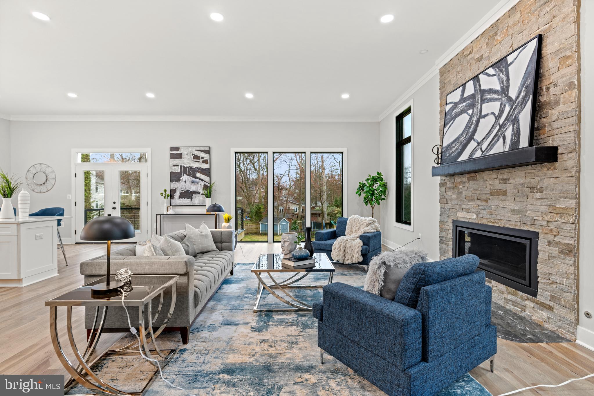 VIENNA WOODS - Residential