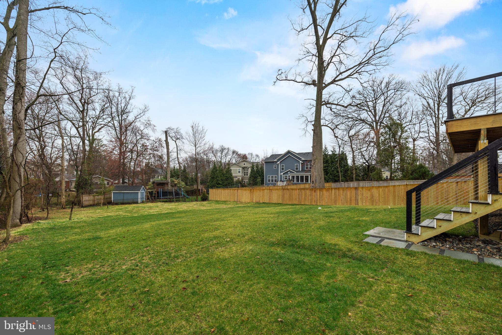 VIENNA WOODS - Residential