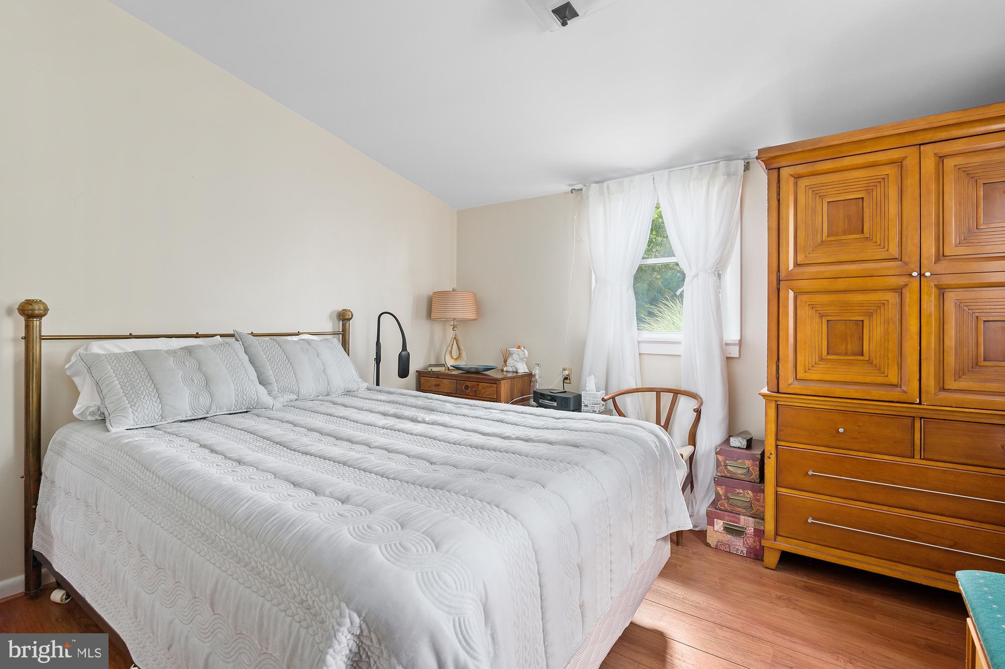 CRESTWOOD ACRES - Residential