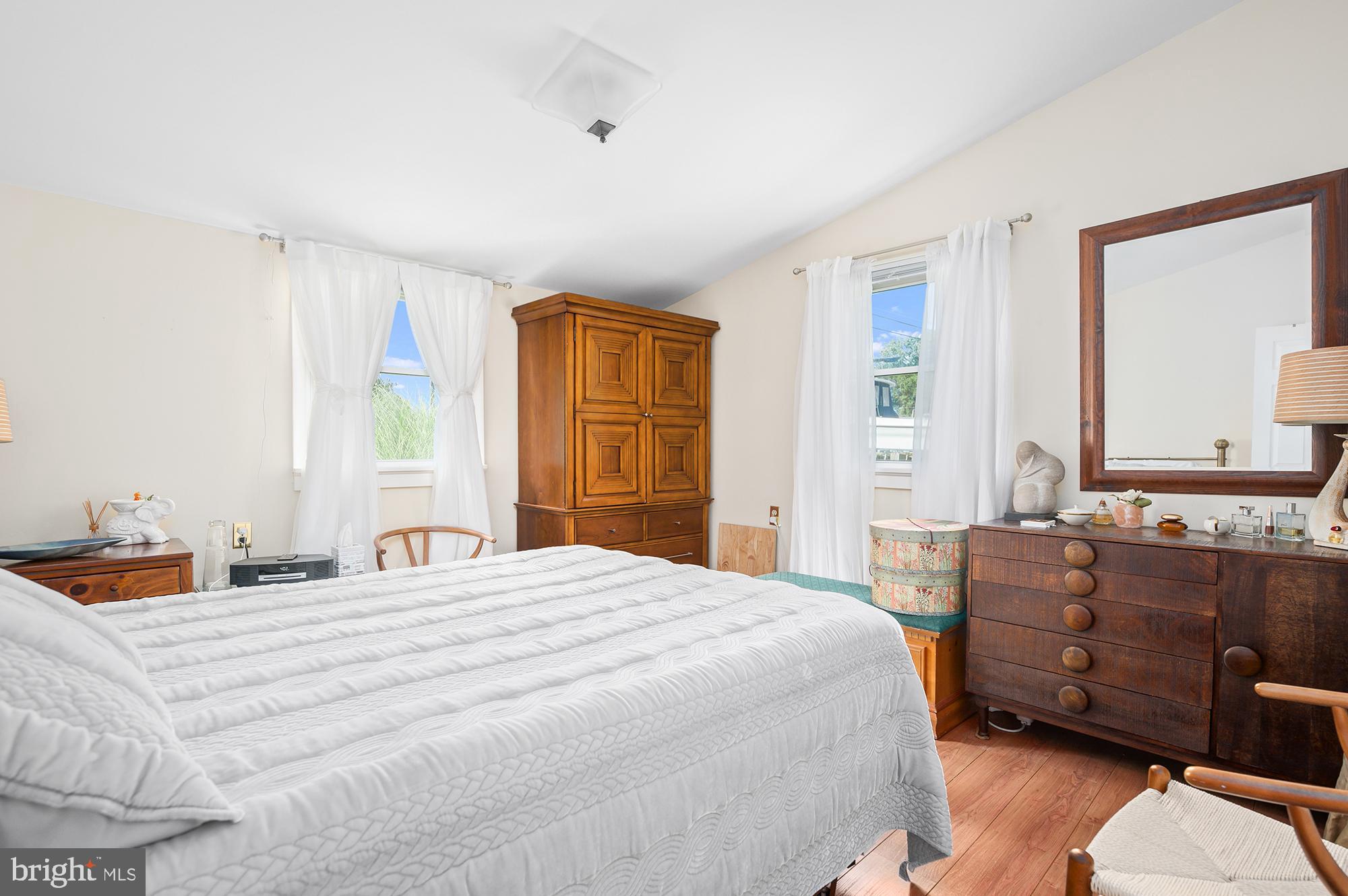 CRESTWOOD ACRES - Residential