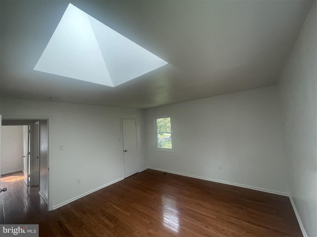 FORT WASHINGTON ESTATES - Residential Lease