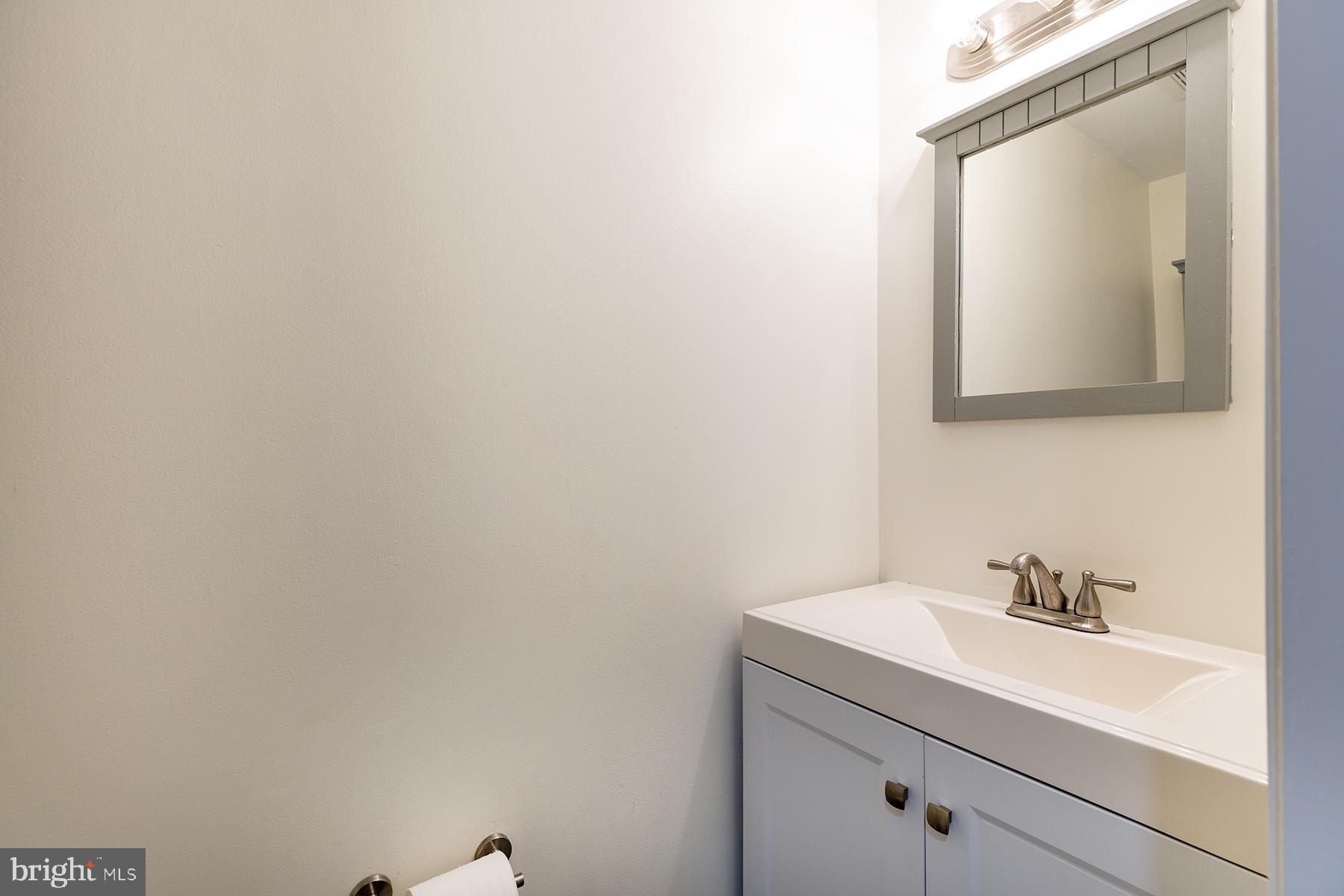 ULMSTEAD GARDENS - Residential Lease