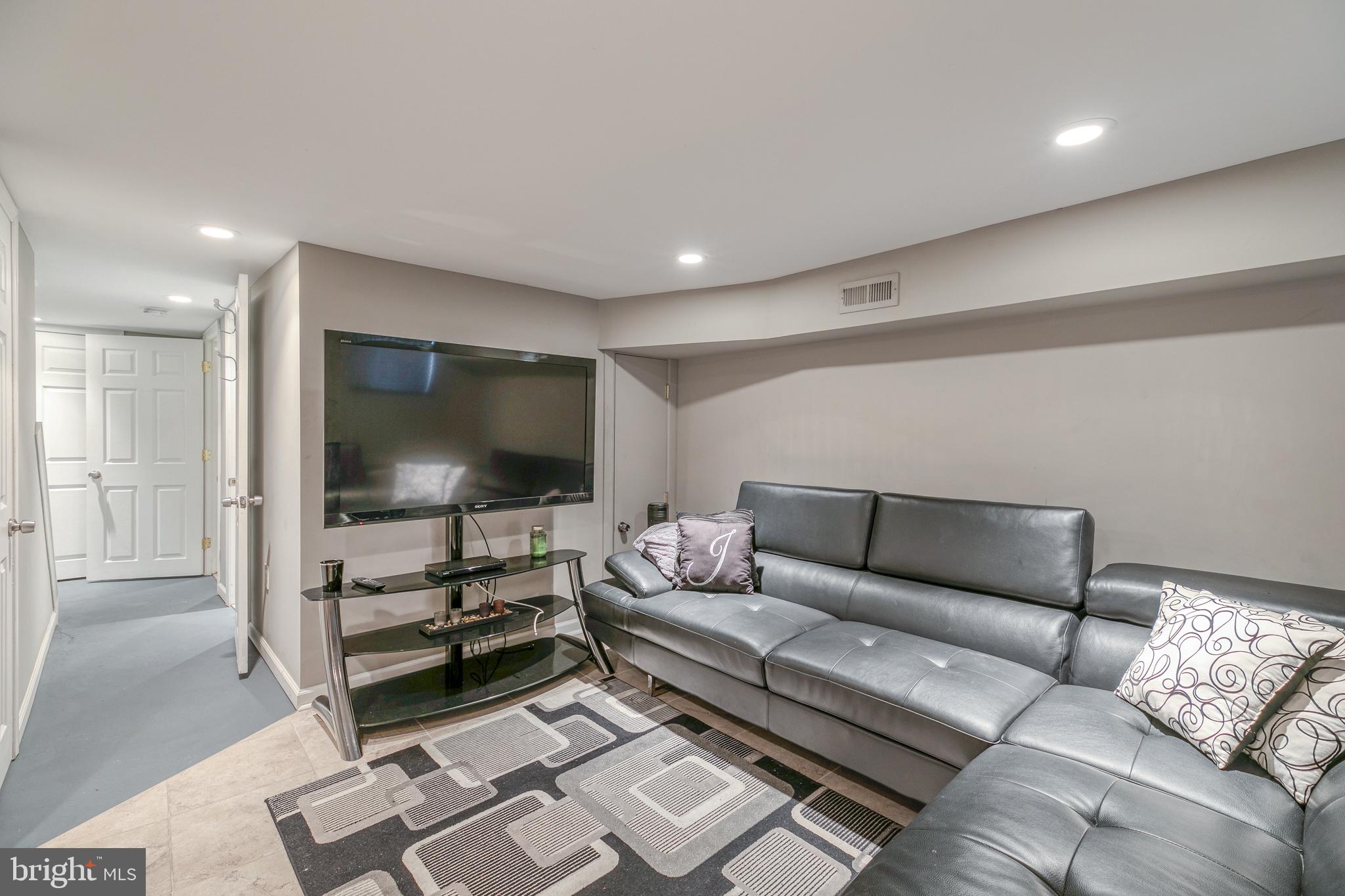 PHILADELPHIA (SOUTH) - Residential