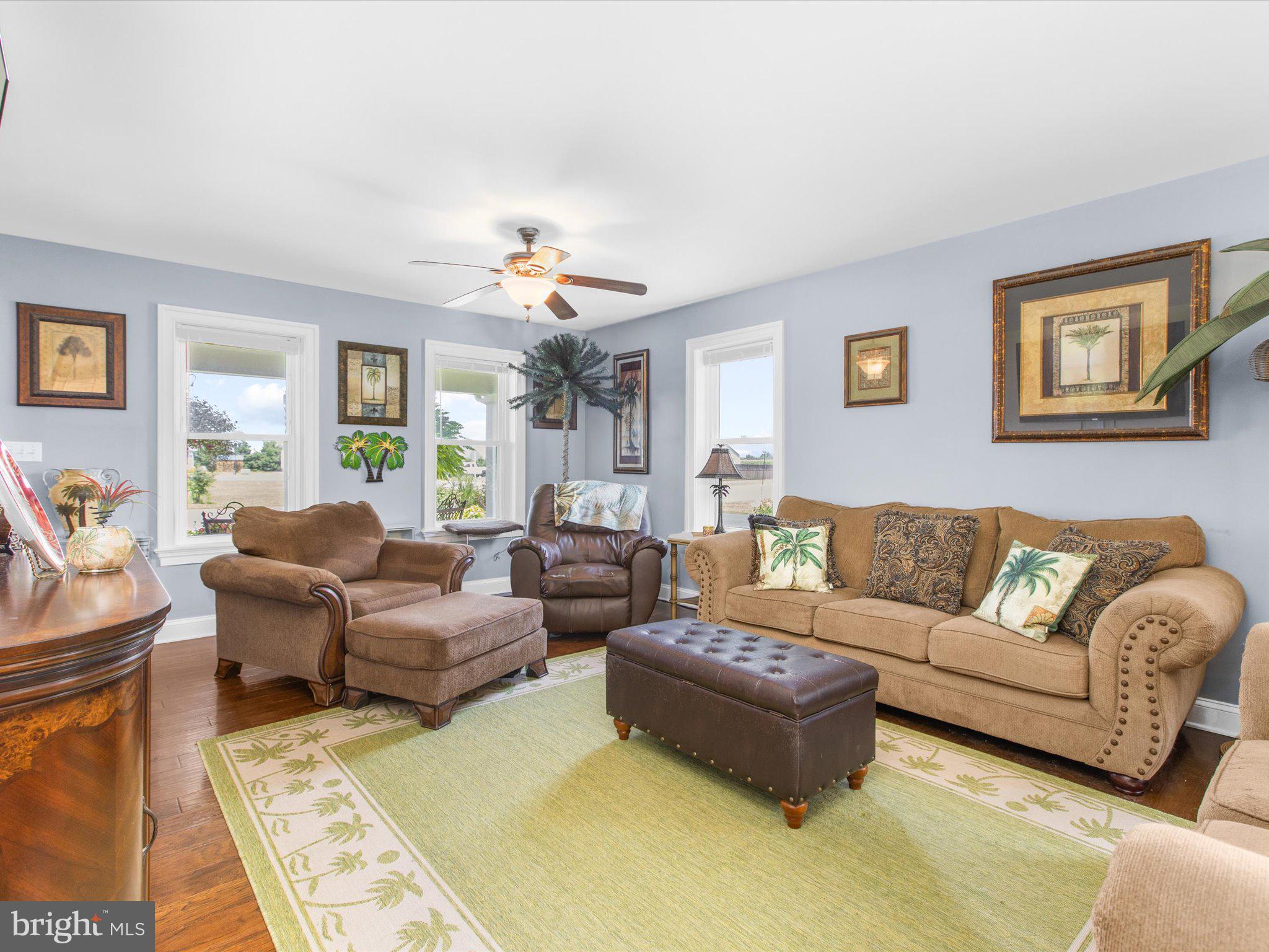 VILLAGE GREEN - Residential