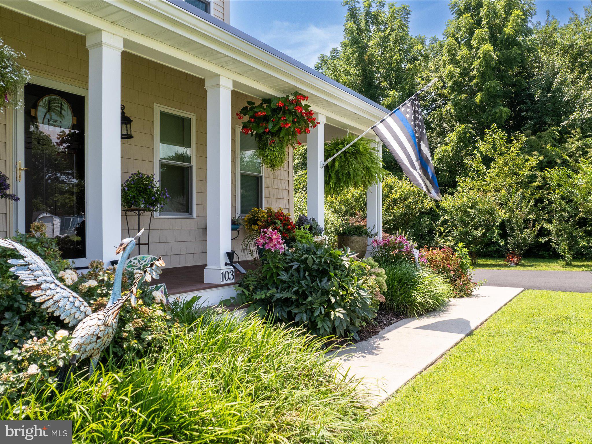 VILLAGE GREEN - Residential