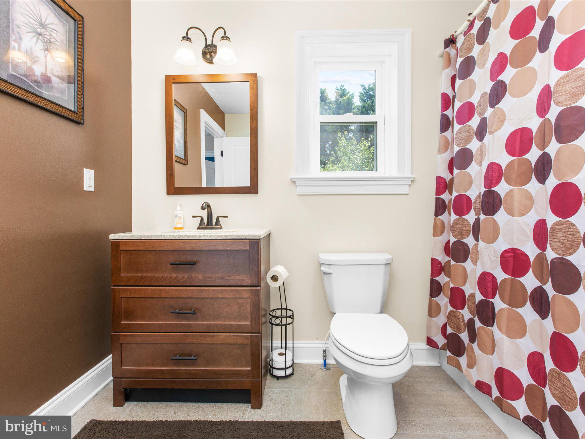 VILLAGE GREEN - Residential