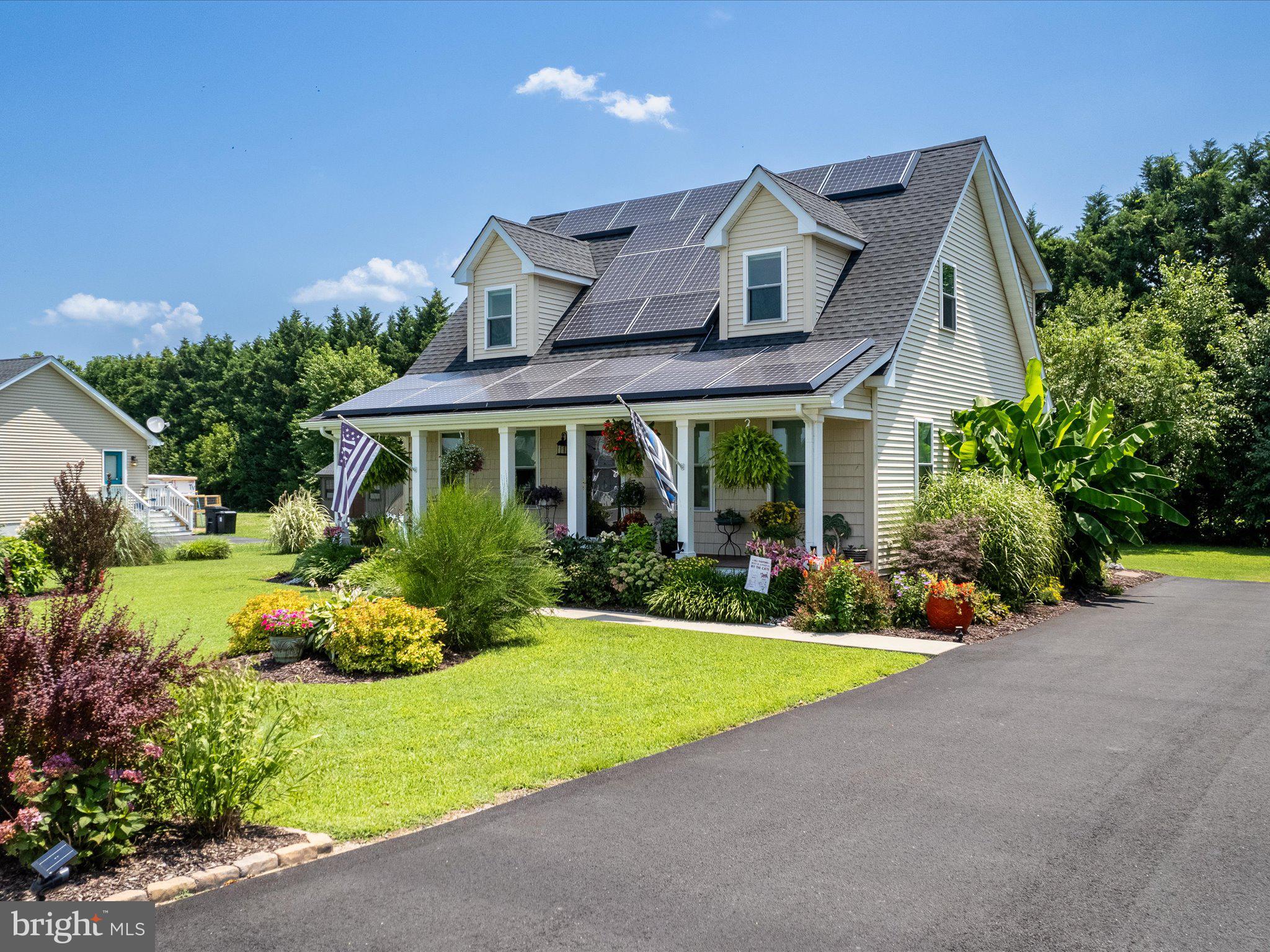 VILLAGE GREEN - Residential