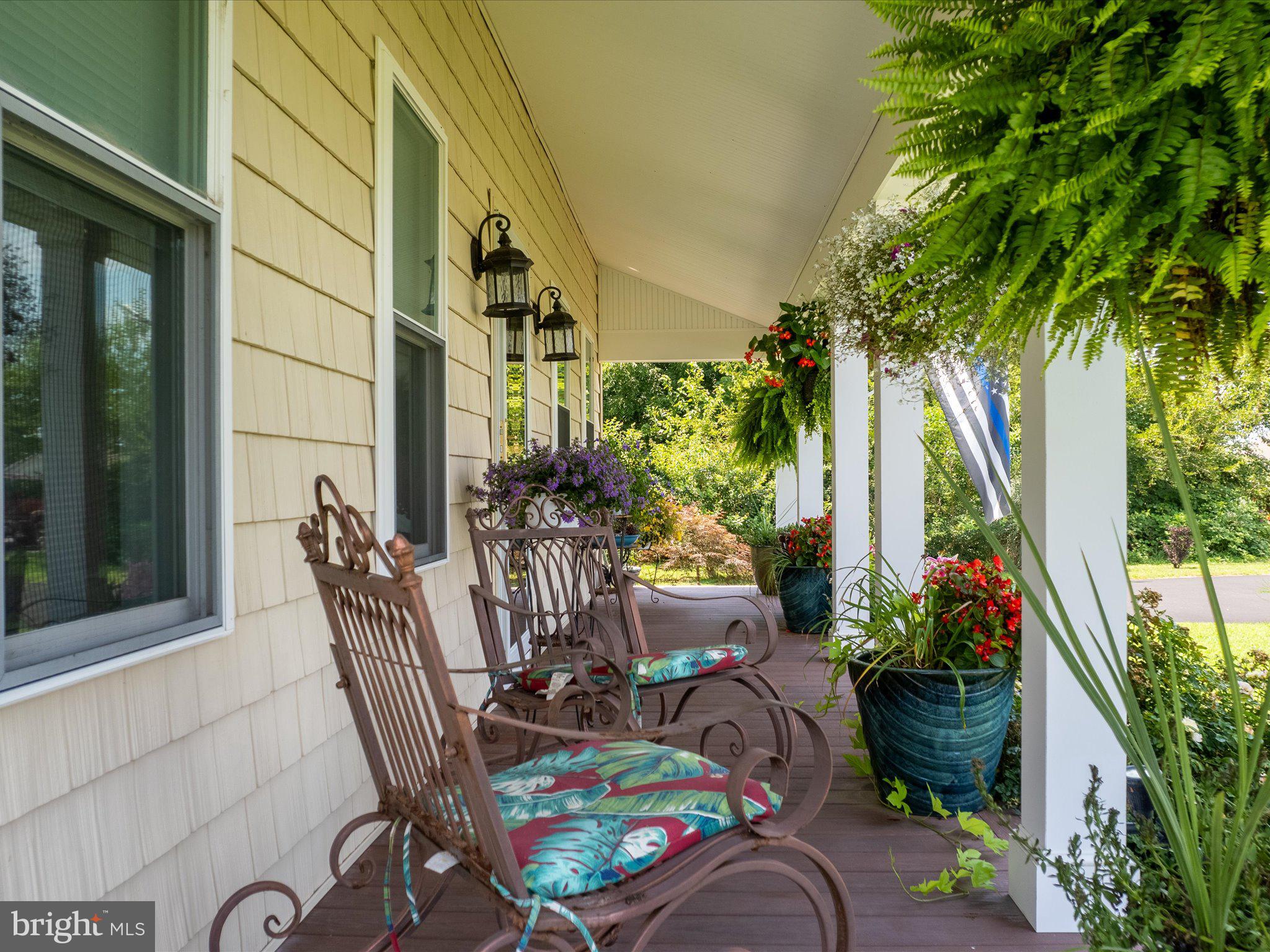 VILLAGE GREEN - Residential