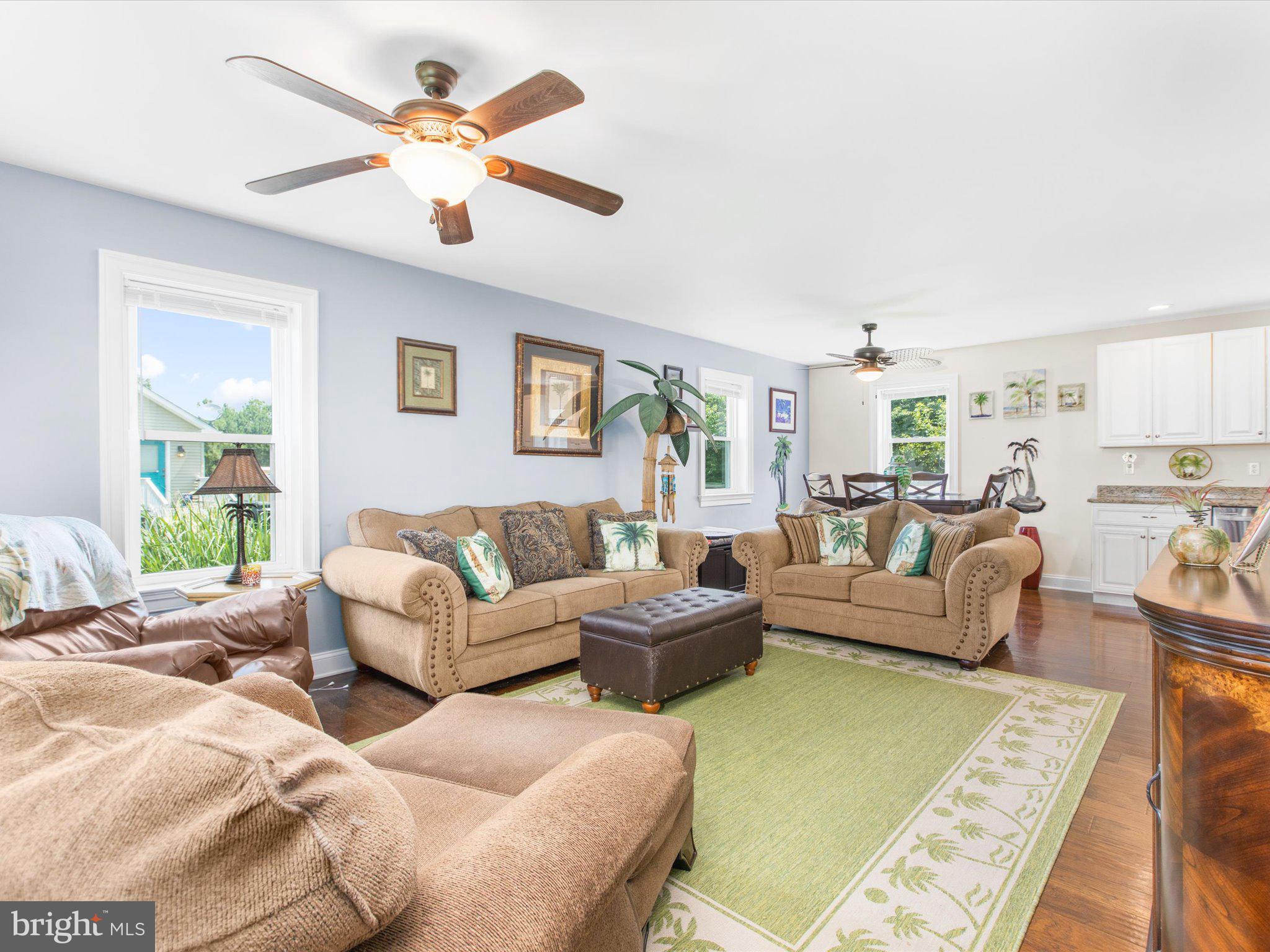 VILLAGE GREEN - Residential