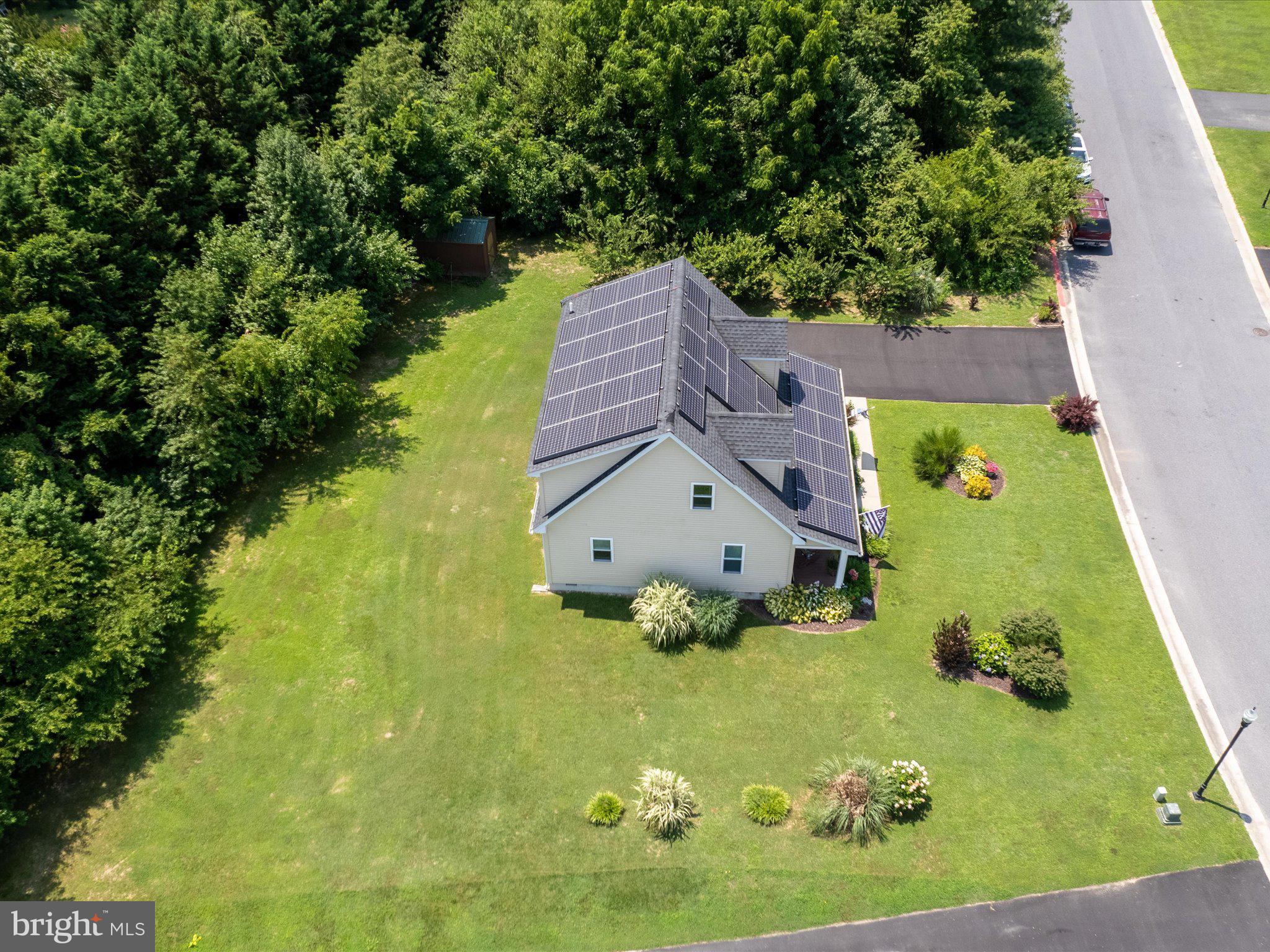 VILLAGE GREEN - Residential