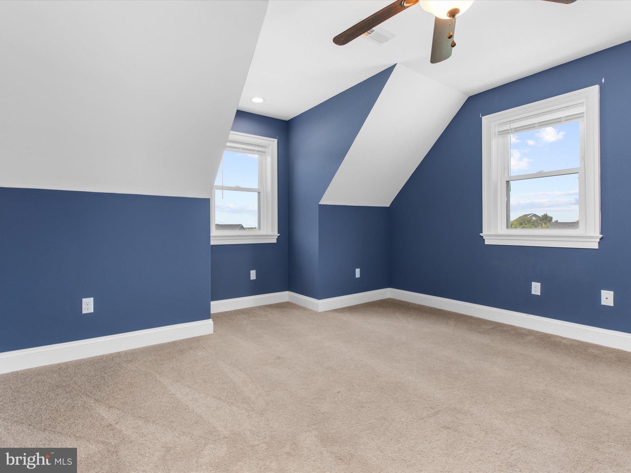 VILLAGE GREEN - Residential