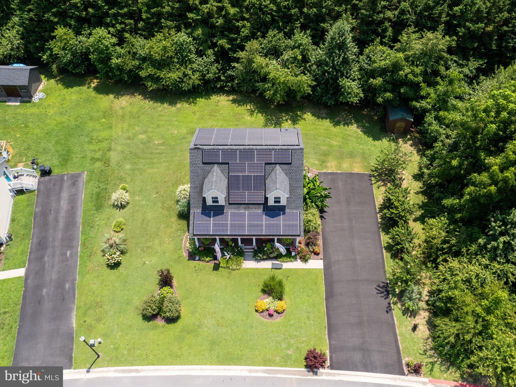 VILLAGE GREEN - Residential