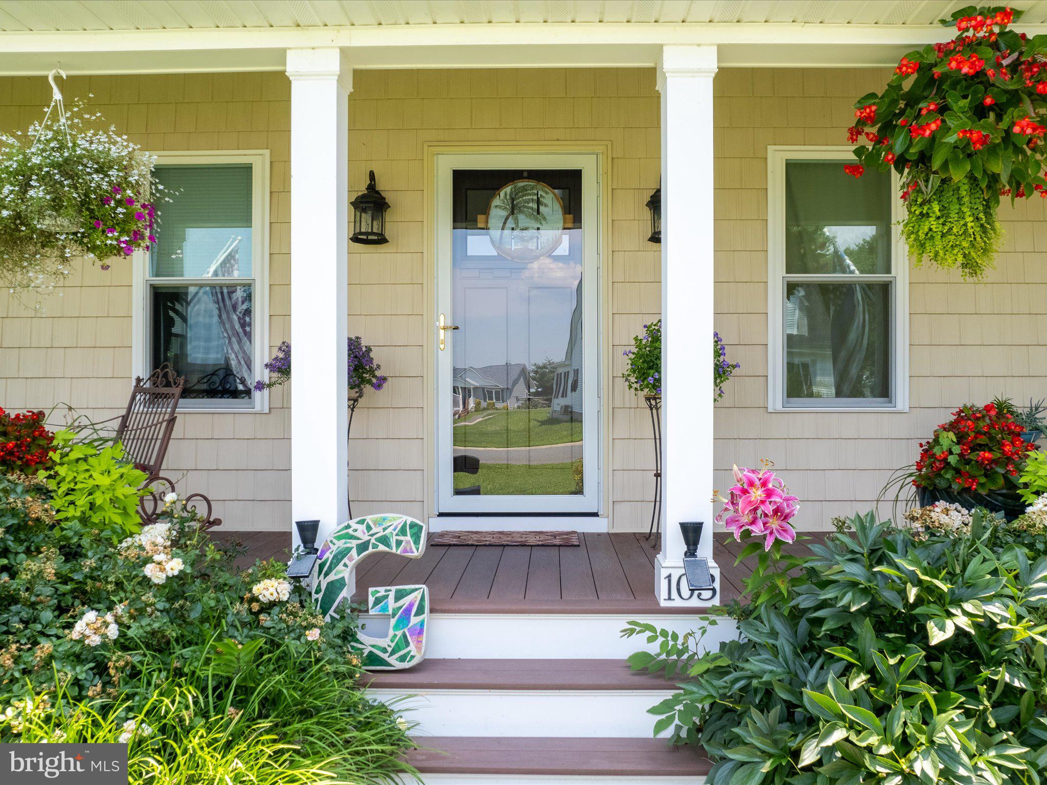 VILLAGE GREEN - Residential