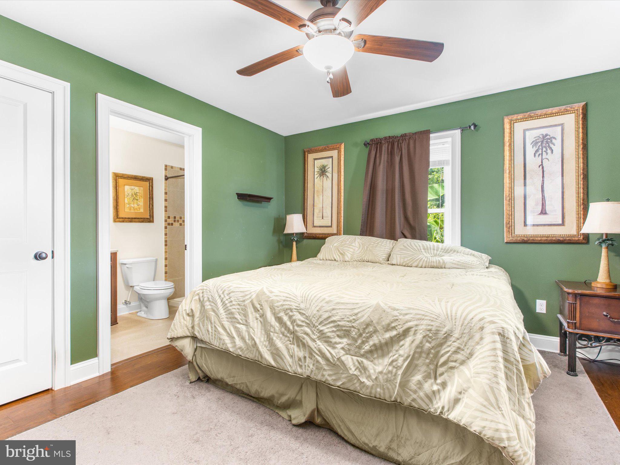 VILLAGE GREEN - Residential