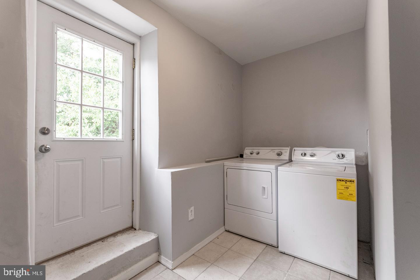 MANAYUNK - Residential Lease