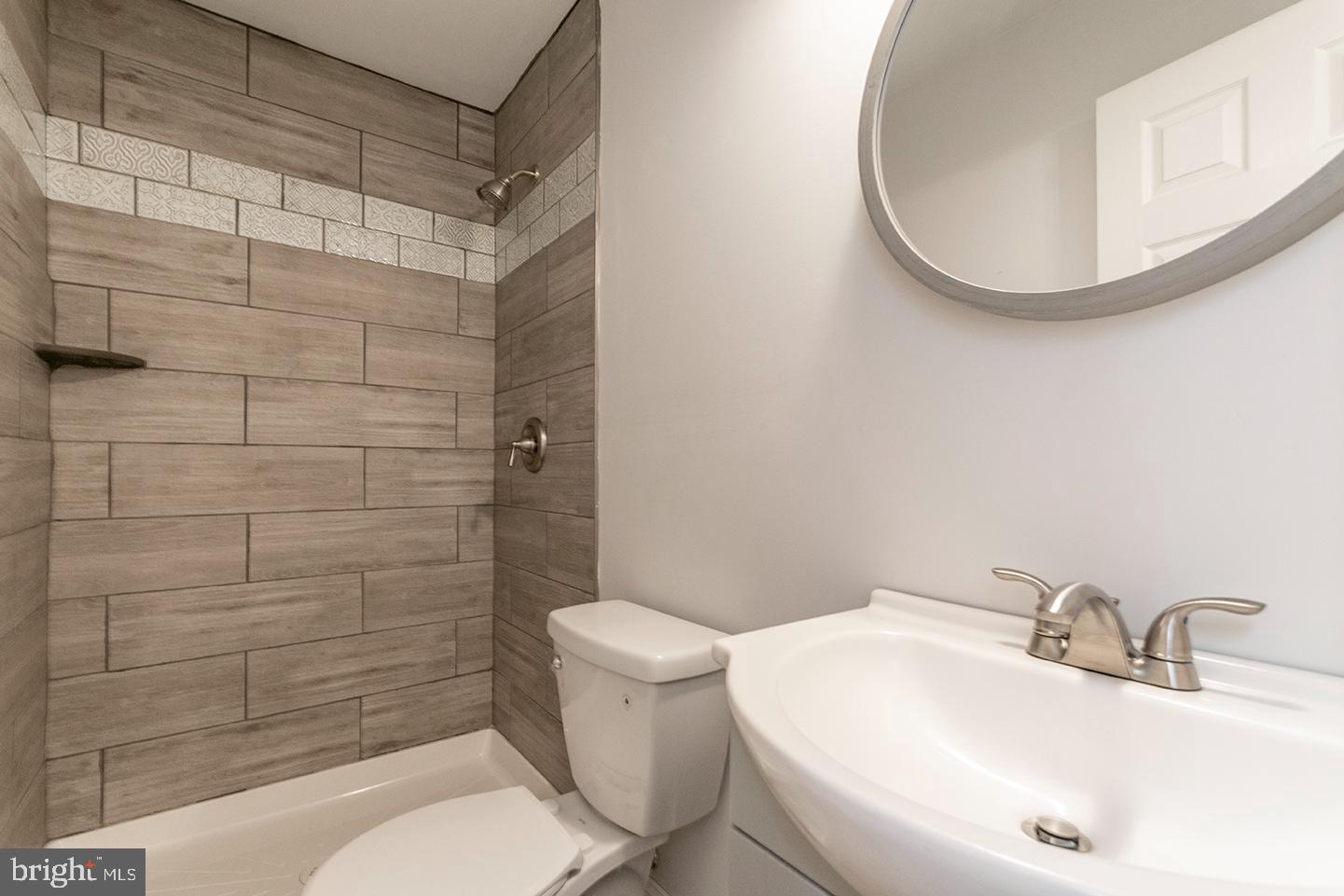 MANAYUNK - Residential Lease