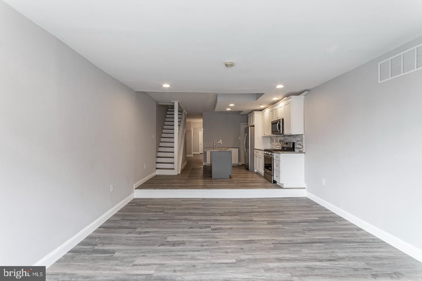MANAYUNK - Residential Lease