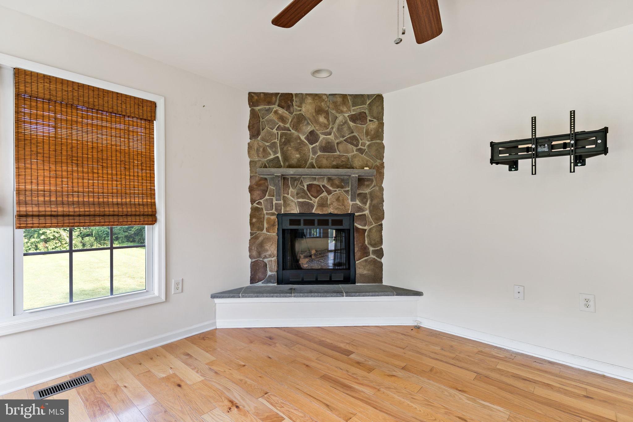 BUNKER HILL HEIGHTS - Residential