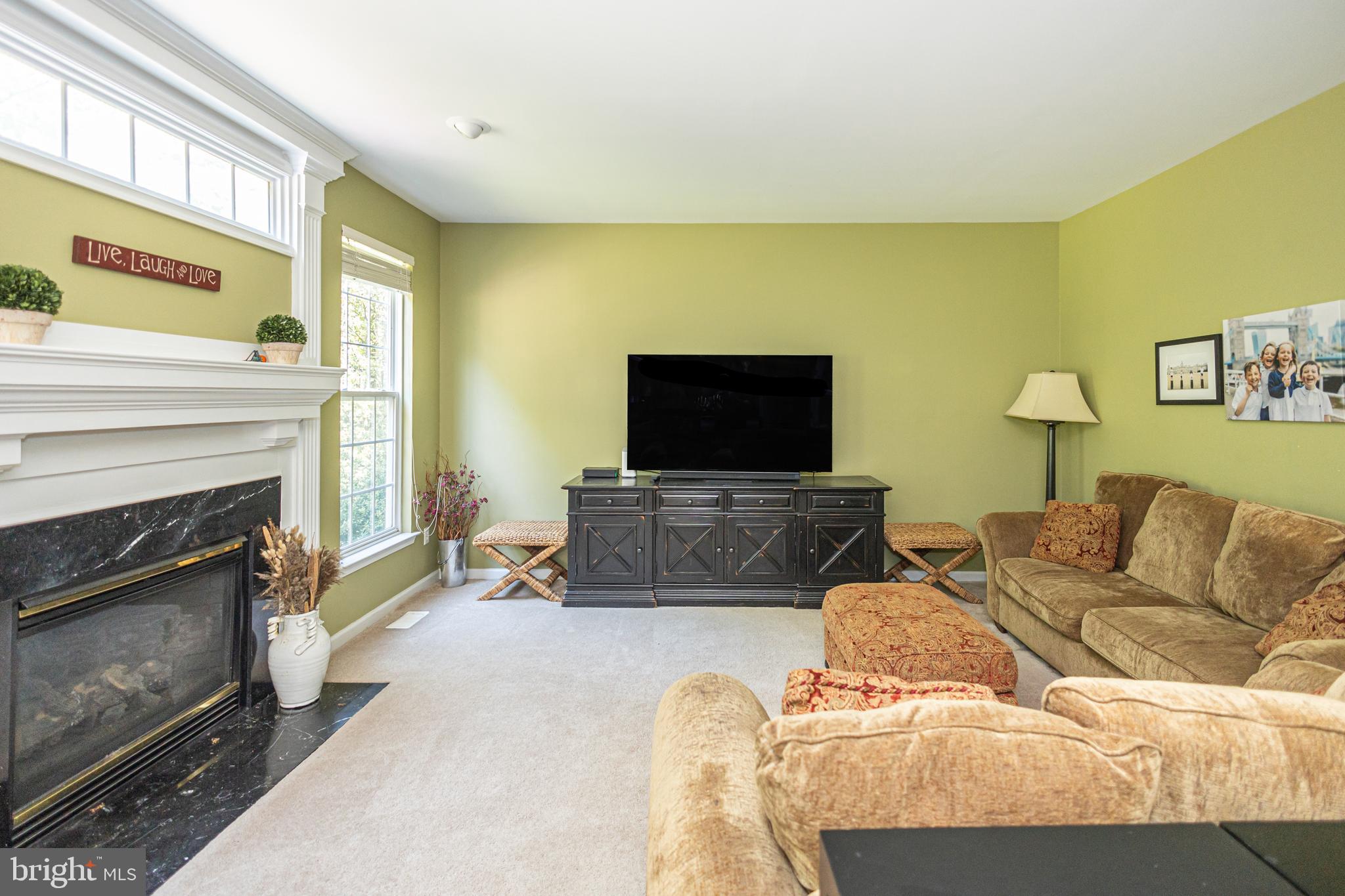 RIVERWOODS - Residential