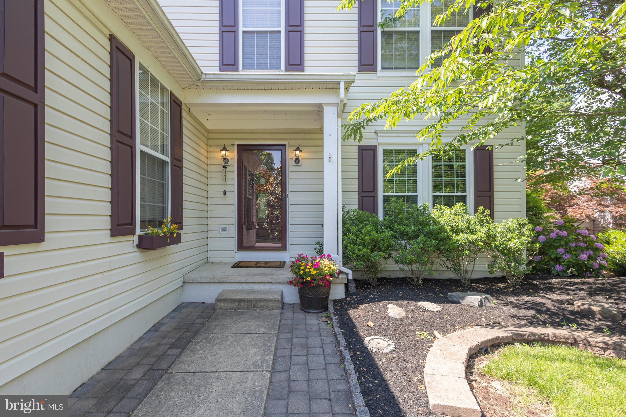 109 LAKEVIEW DRIVE