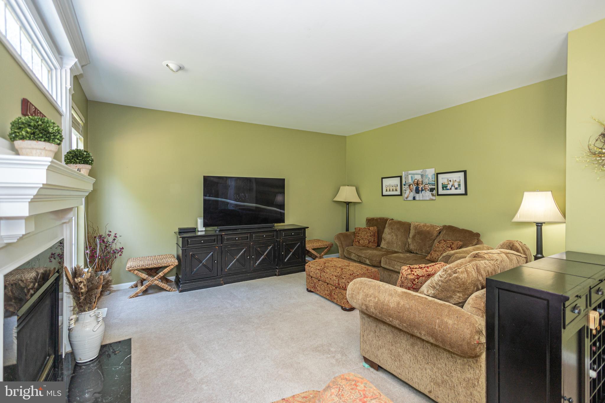 RIVERWOODS - Residential