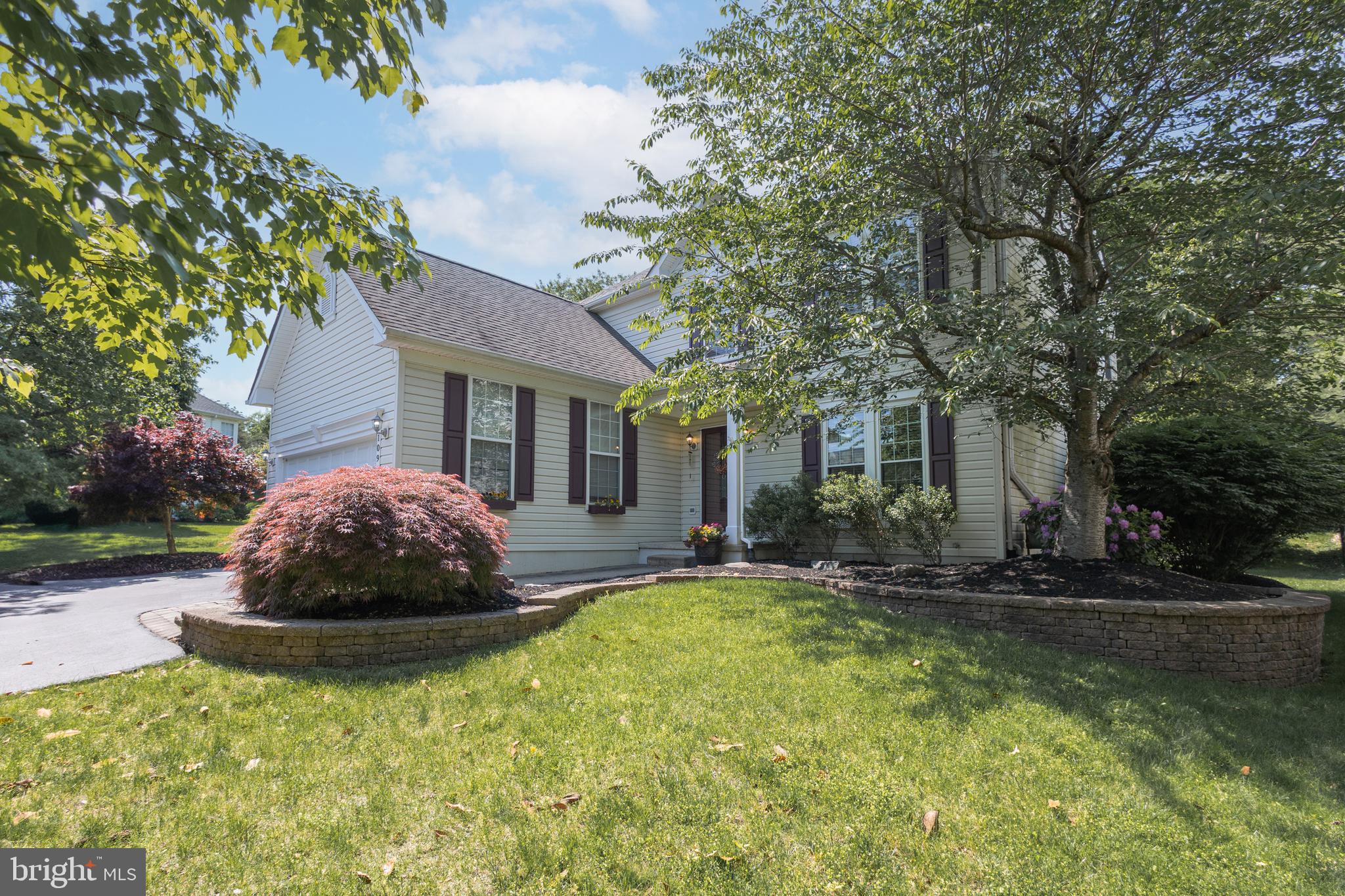 109 LAKEVIEW DRIVE