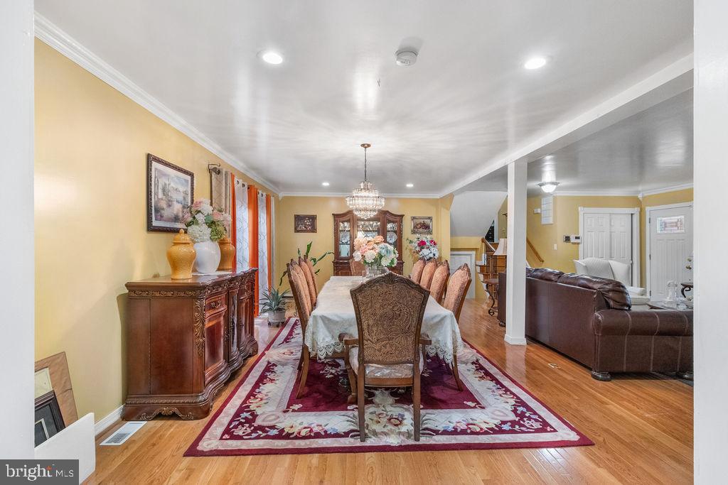 607 VALLEY BROOK DRIVE