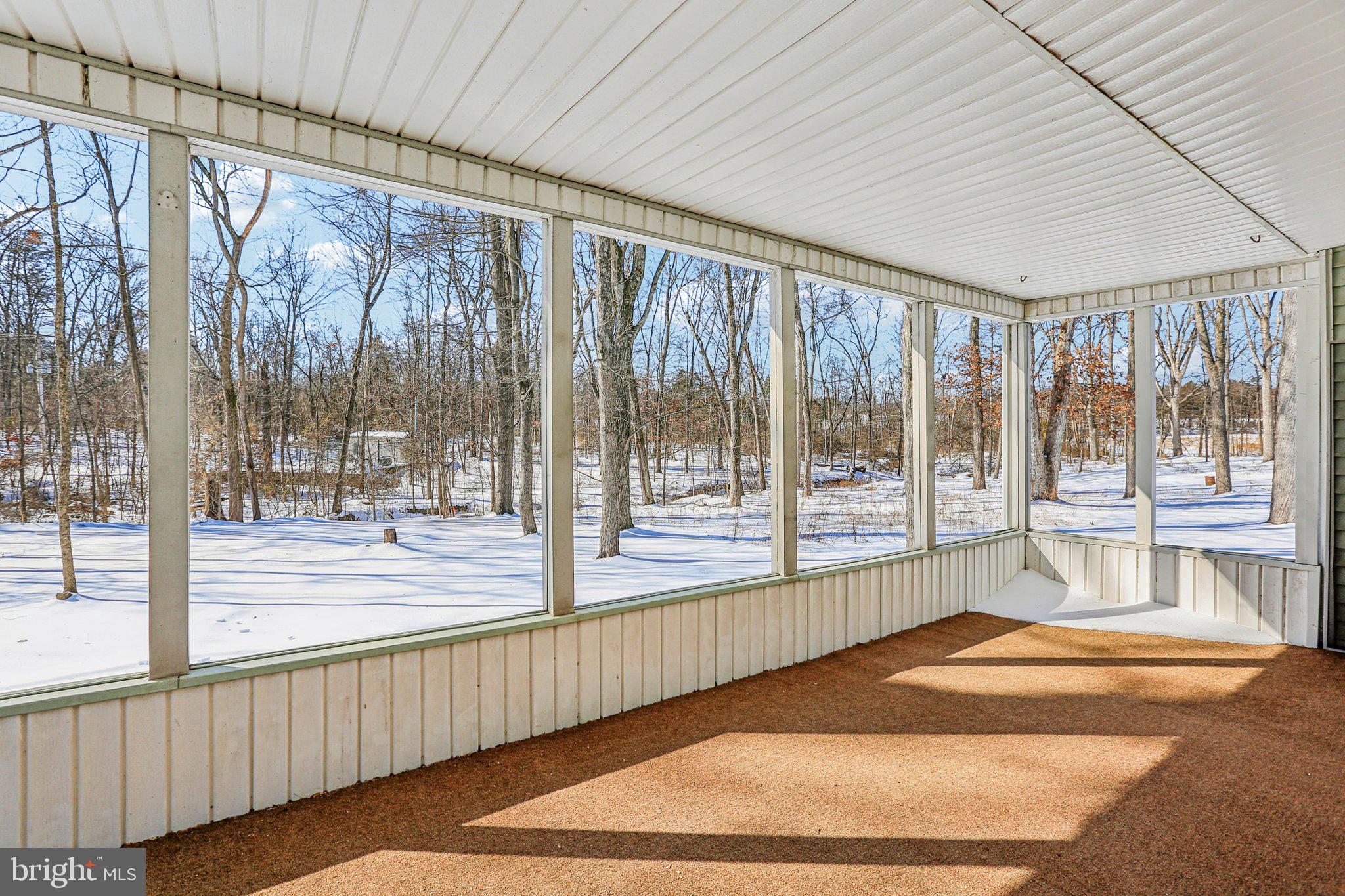 LAKE HERITAGE - Residential