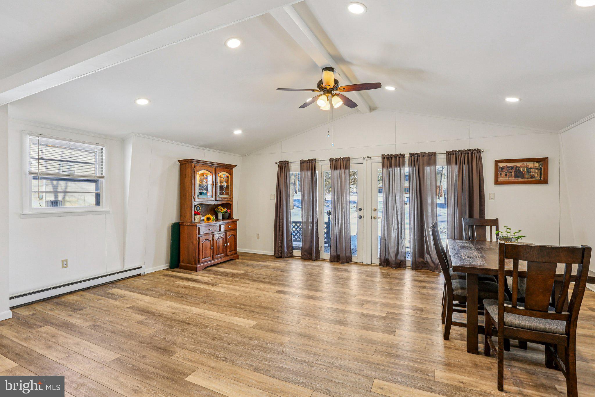 LAKE HERITAGE - Residential