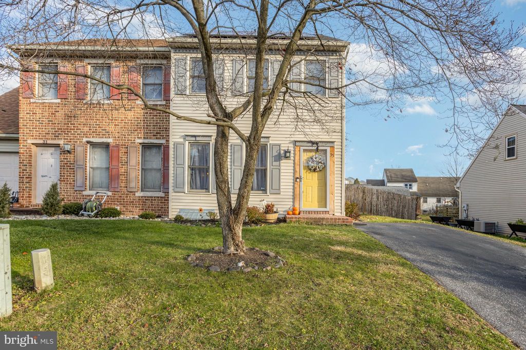 Photo of 35 Beech Lane, ELIZABETHTOWN, PA 17022 (MLS # PALA2079696)