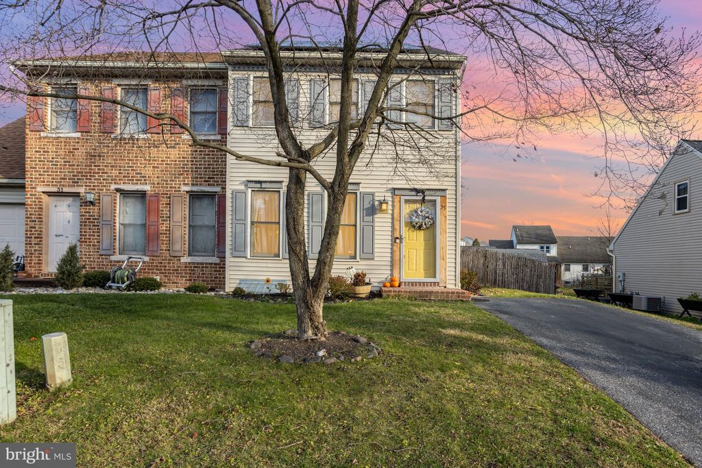 Photo of 35 Beech Lane, ELIZABETHTOWN, PA 17022 (MLS # PALA2079696)