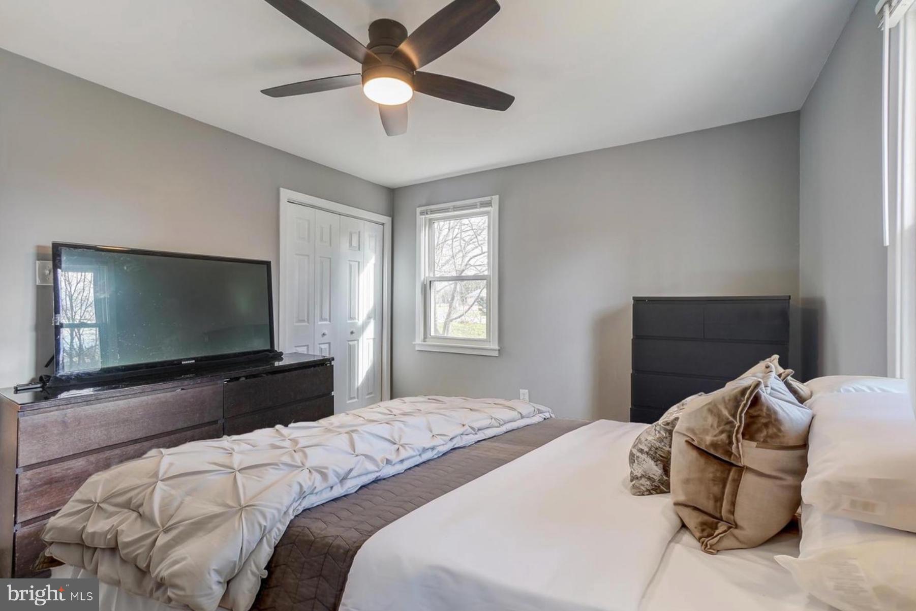 ROCKCREST - Residential