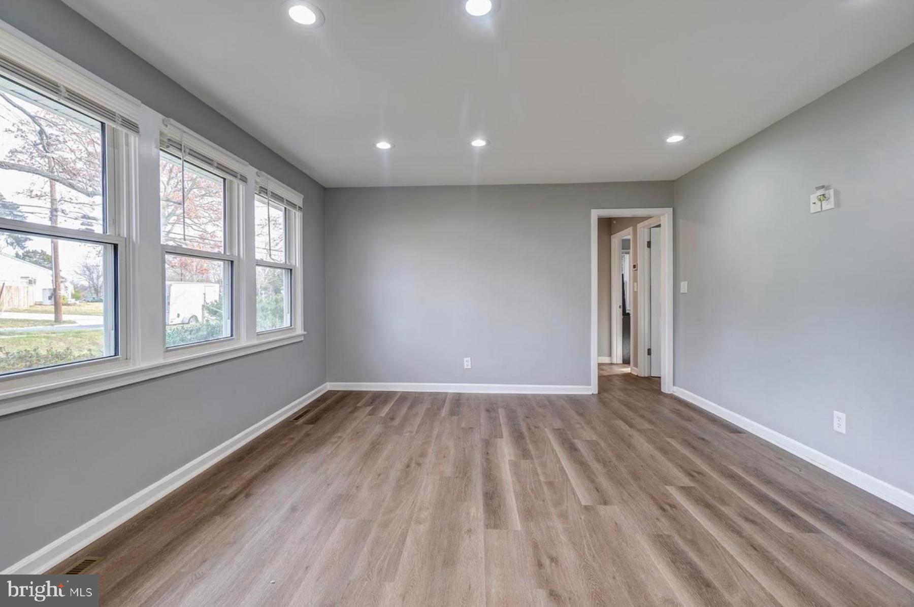 ROCKCREST - Residential